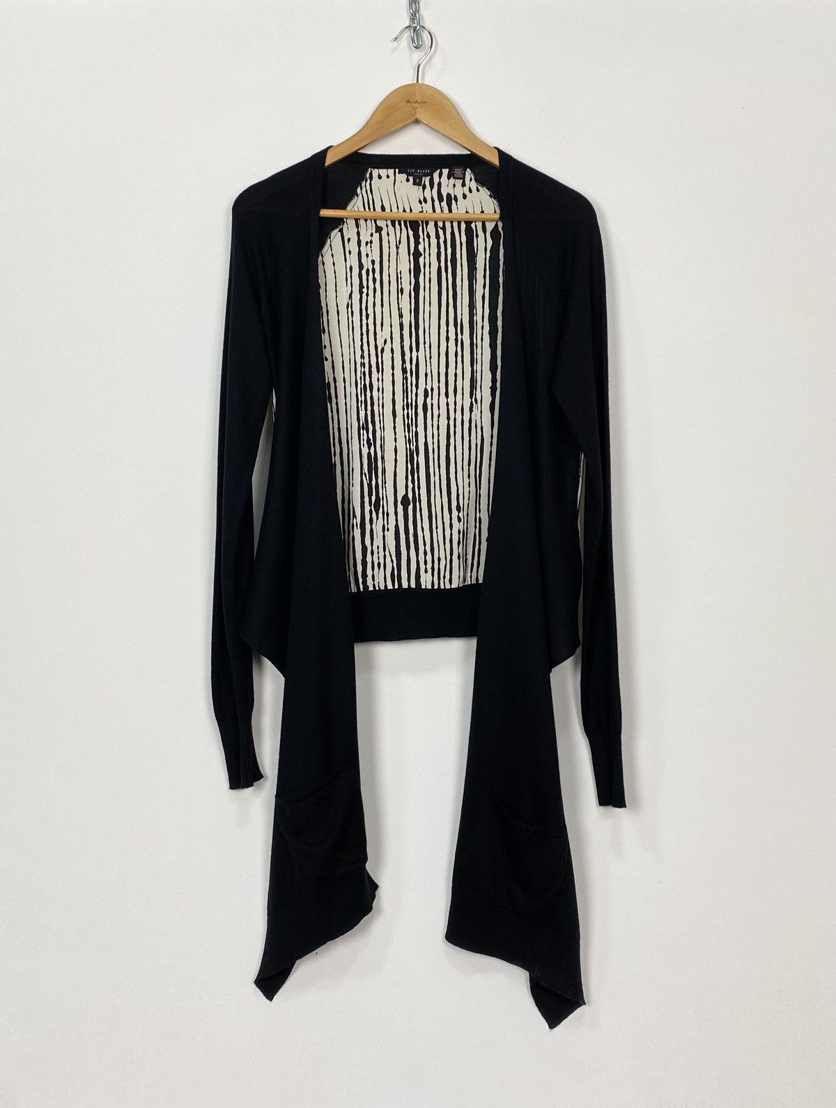 Ted Baker TED BAKER SZ 3 M BLACK FINE KNIT SILK/ANGORA BLEND CARDIGAN Size M / US 6-8 / IT 42-44 - 1 Thumbnail