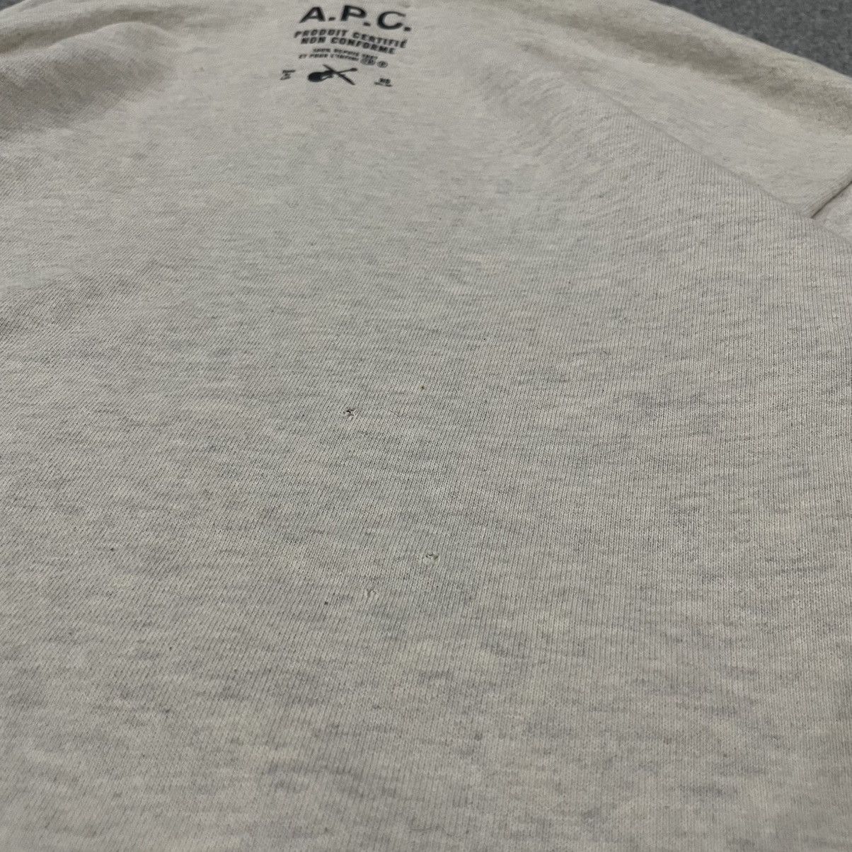 A.P.C. APC Cropped Pullover Hoodie Off White Small Logo Size US S / EU 44-46 / 1 - 8 Thumbnail