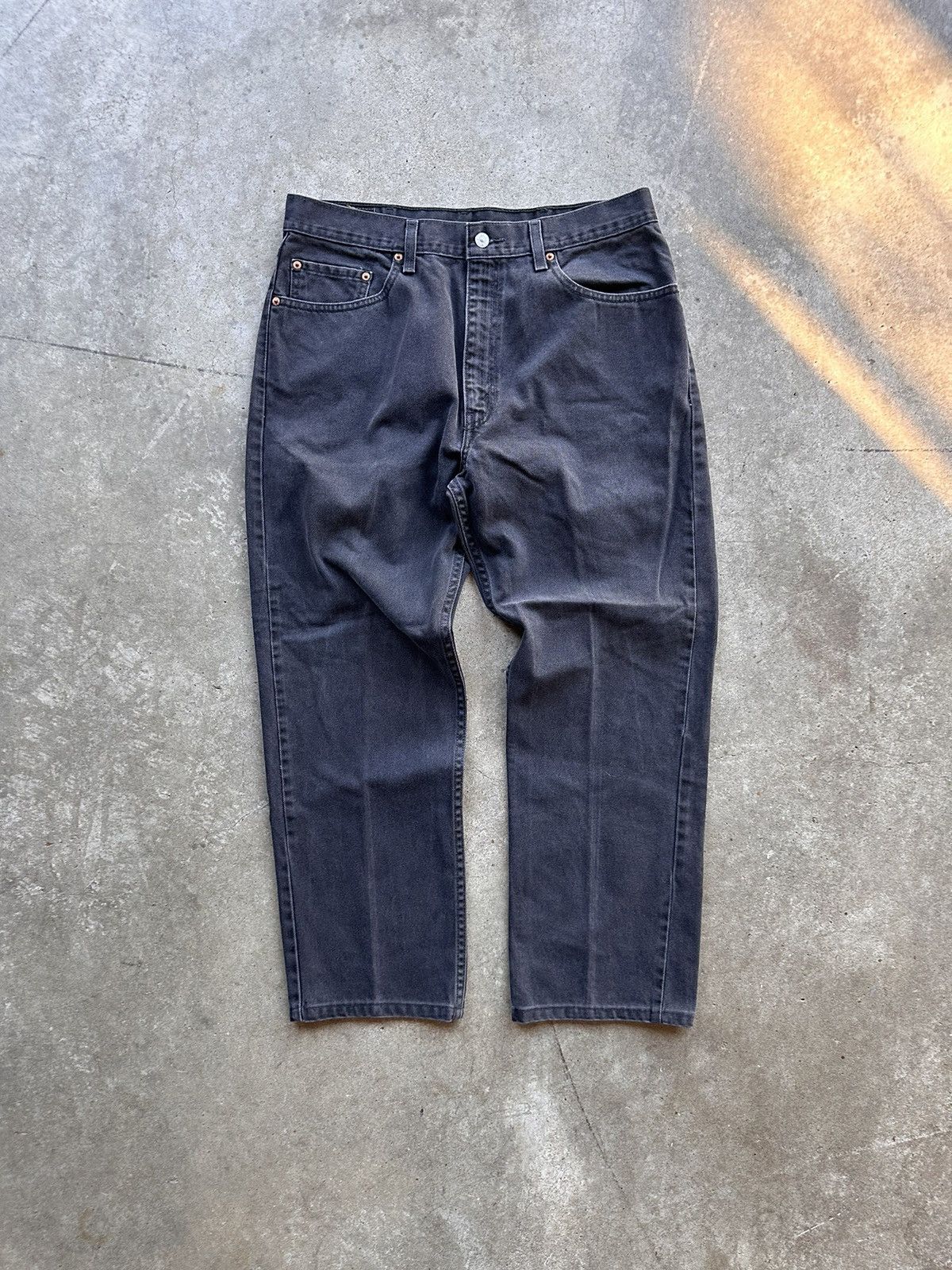 Levi's × Levi's Vintage Clothing × Vintage Y2K 505 Levi’s Black Denim Jeans Size US 35 - 2 Thumbnail