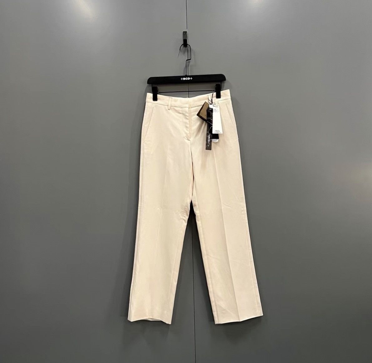 Burberry Burberry Beige Casual Dress Pants J41 Size 25" / US 0 / IT 36 - 1 Thumbnail