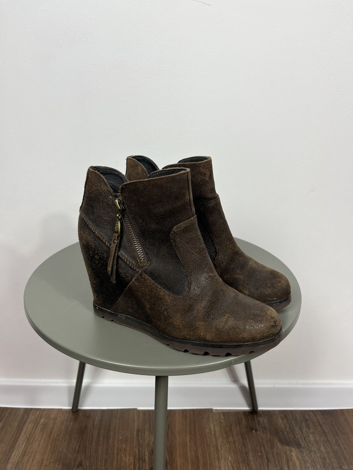 Ugg UGG Wedge Suede Ankle Boots Brown Zip EU 39 US 8 Platform Size US 8 / IT 38 - 1 Thumbnail