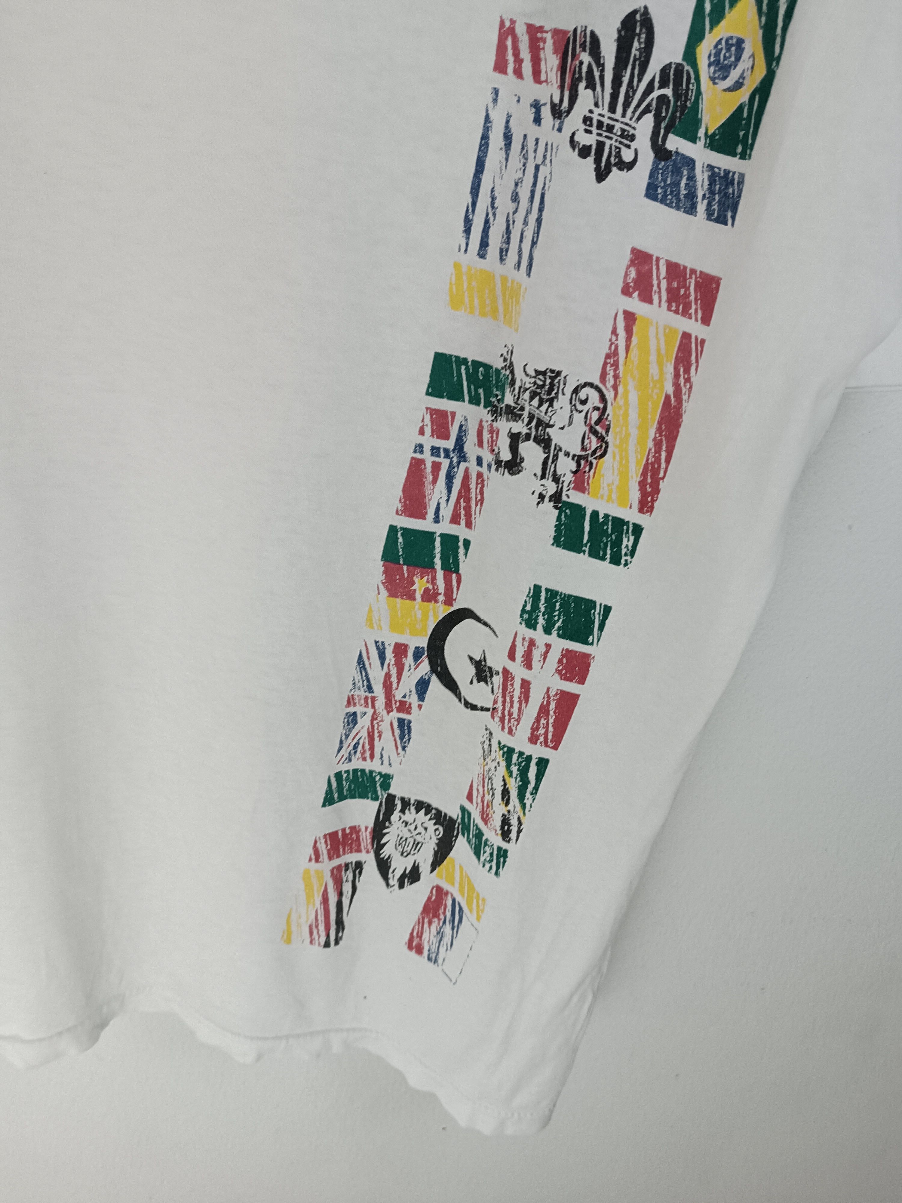 Vintage THRASHED FADED VINTAGE '94 WORLD CUP USA OVERSIZE TEE Size US XXL / EU 58 / 5 - 15 Thumbnail