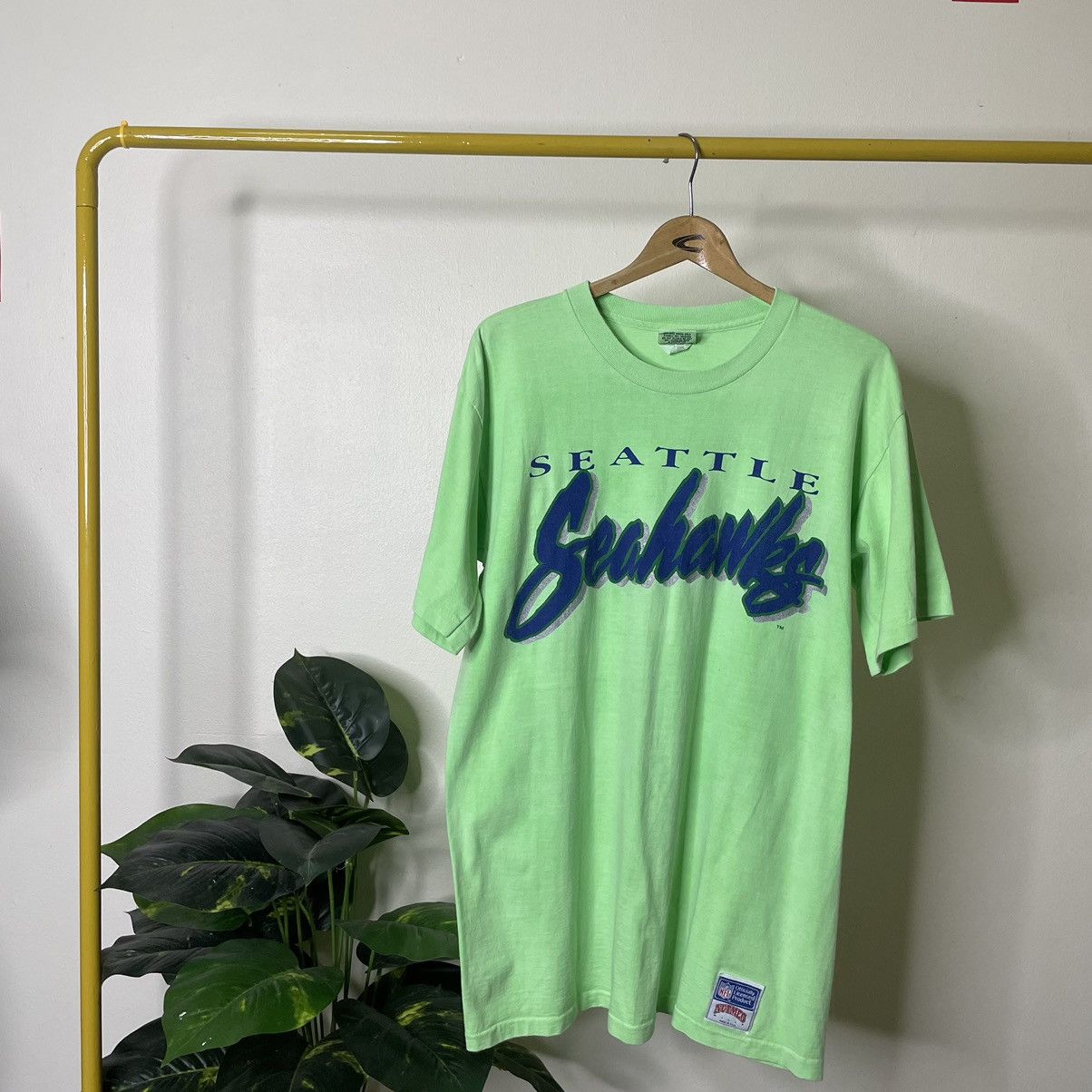 NFL × Nutmeg × Vintage Vintage 1990s Seattle Seahawks NFL Nutmeg Made in USA Tee Size US L / EU 52-54 / 3 - 1 Thumbnail