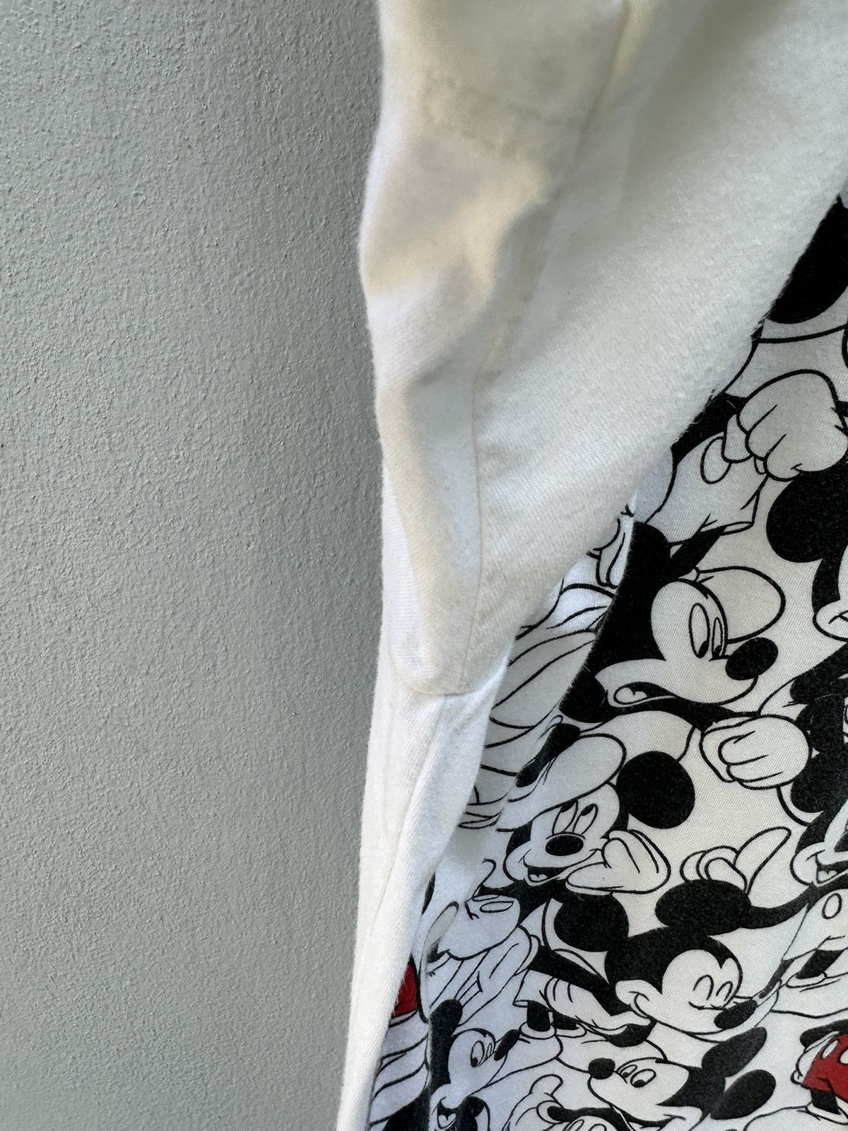 Disney × Mickey Mouse × Vintage Mickey Mouse Overprint Reaction Tshirt A102 Size US M / EU 48-50 / 2 - 7 Thumbnail