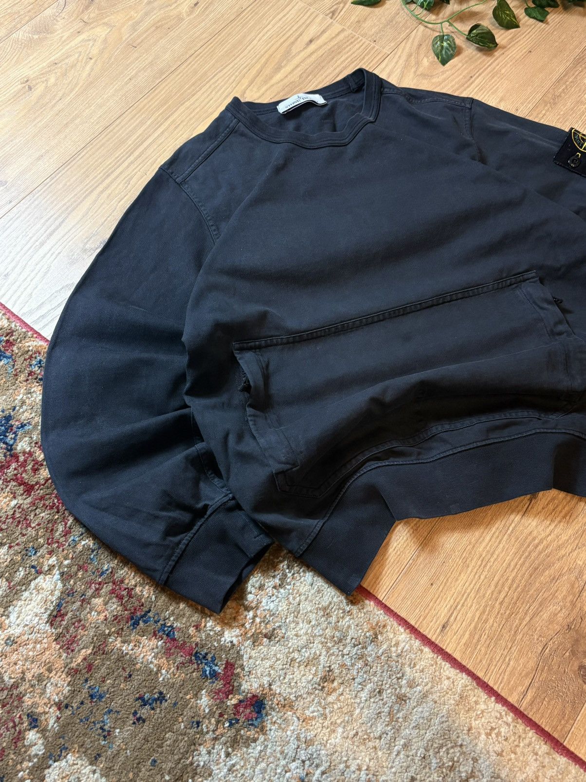 Stone Island 00s Stone Island Vintage Retro Big Pocket Faded Sweatshirt Size US S / EU 44-46 / 1 - 3 Thumbnail