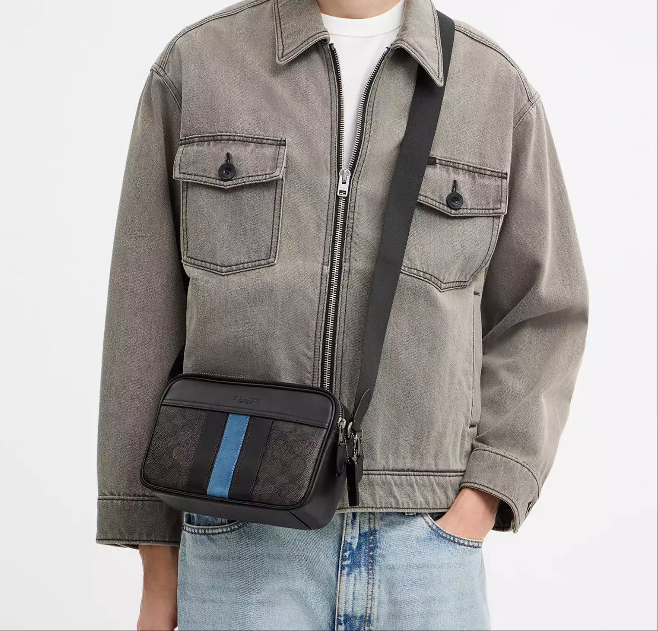 Coach Graham Crossbody Bag In Signature Canvas With Varsity Stripe Size ONE SIZE - 8 Thumbnail
