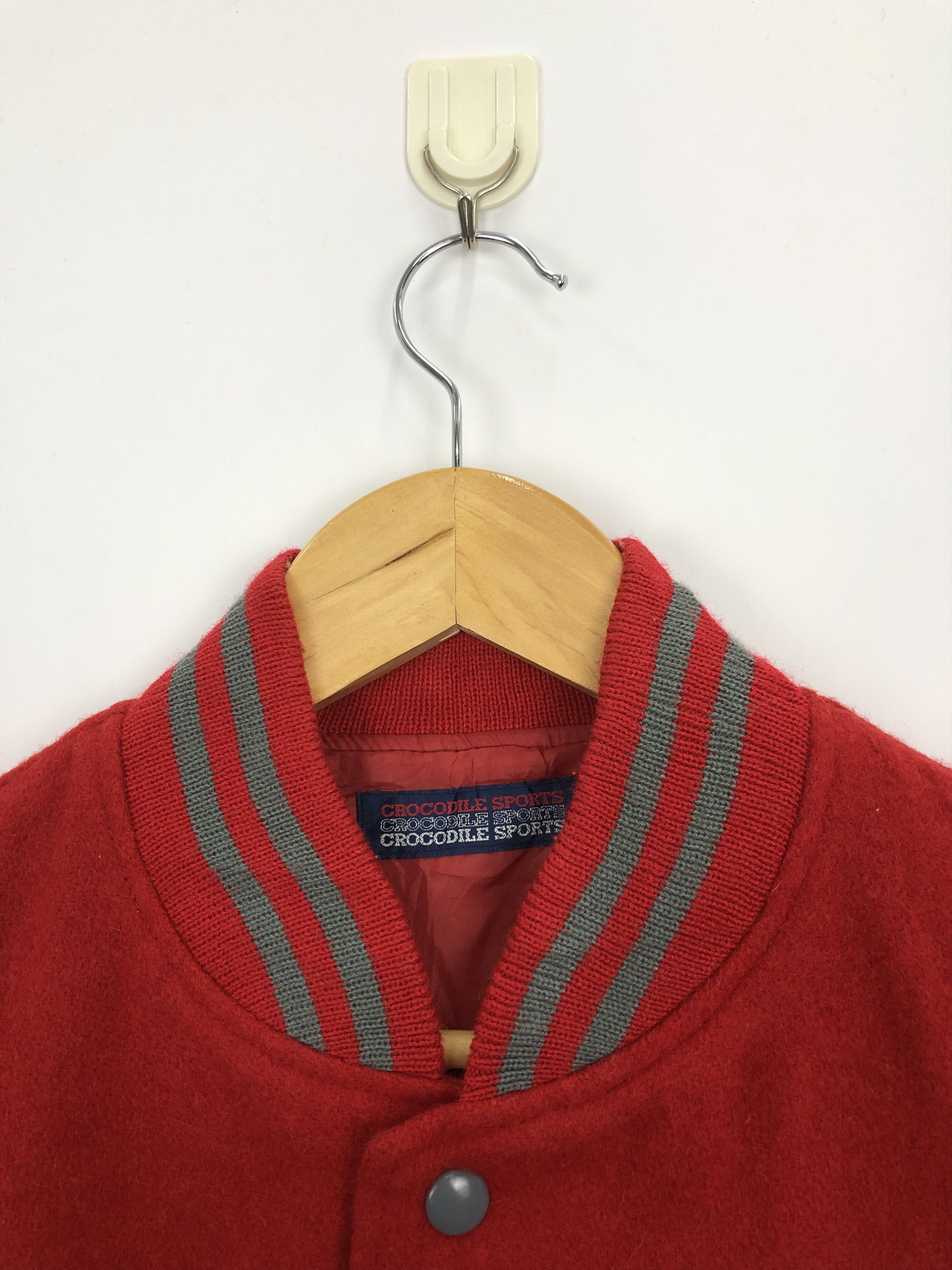Vintage Vintage 90s Crocodile Wool Varsity Jacket Red V0354 Size US M / EU 48-50 / 2 - 8 Thumbnail