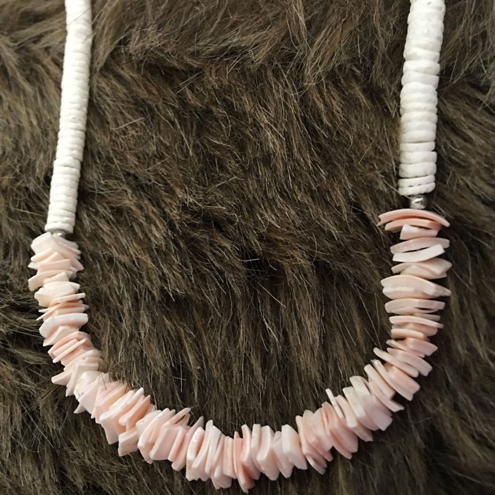 Vintage Vintage coral chip choker style necklace Size ONE SIZE - 6 Thumbnail
