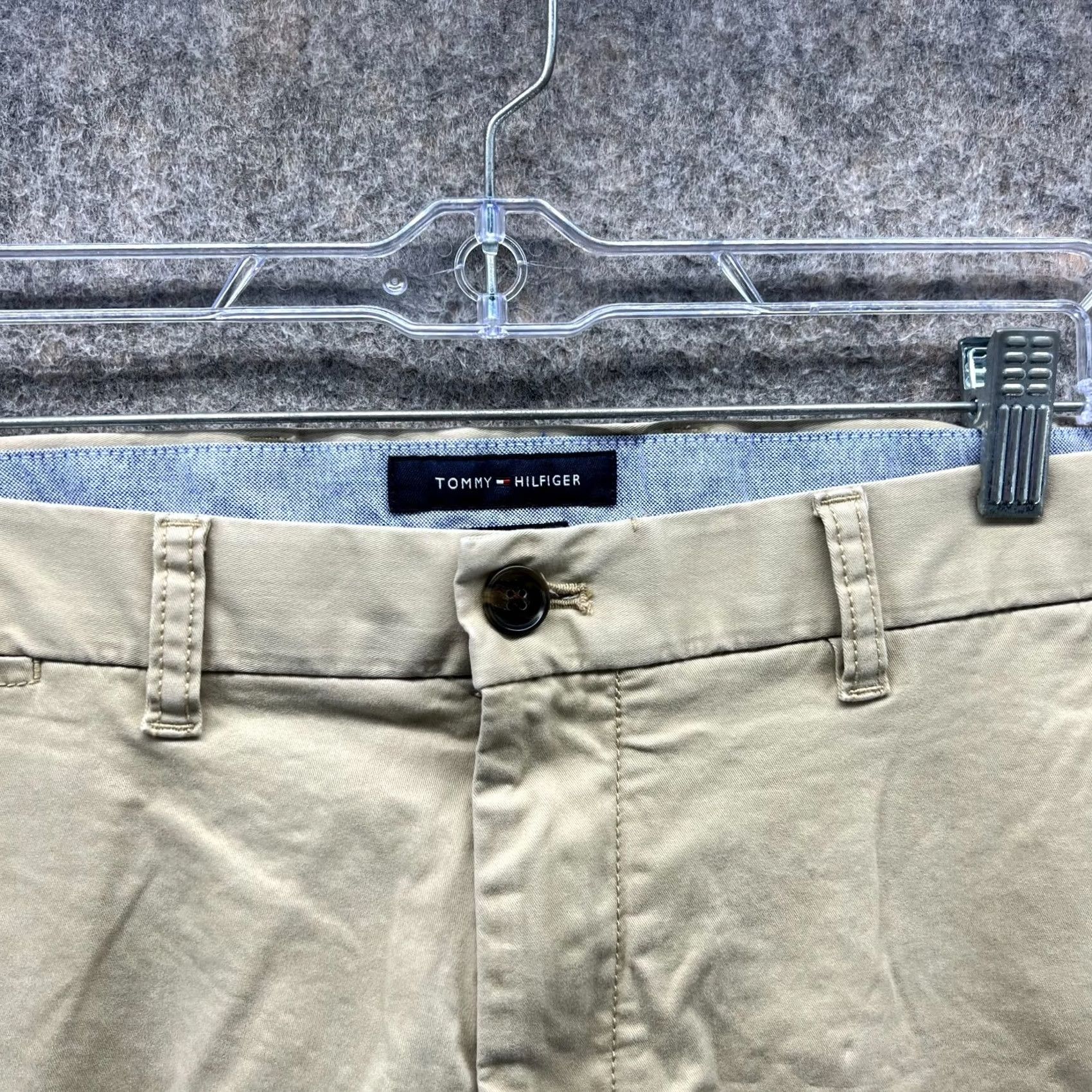 Tommy Hilfiger VINTAGE Tommy Hilfiger Pants Men 38x30 Khaki Chino Tan Beige Custom Fit Cotton Trousers Size US 38 / EU 54 - 7 Thumbnail