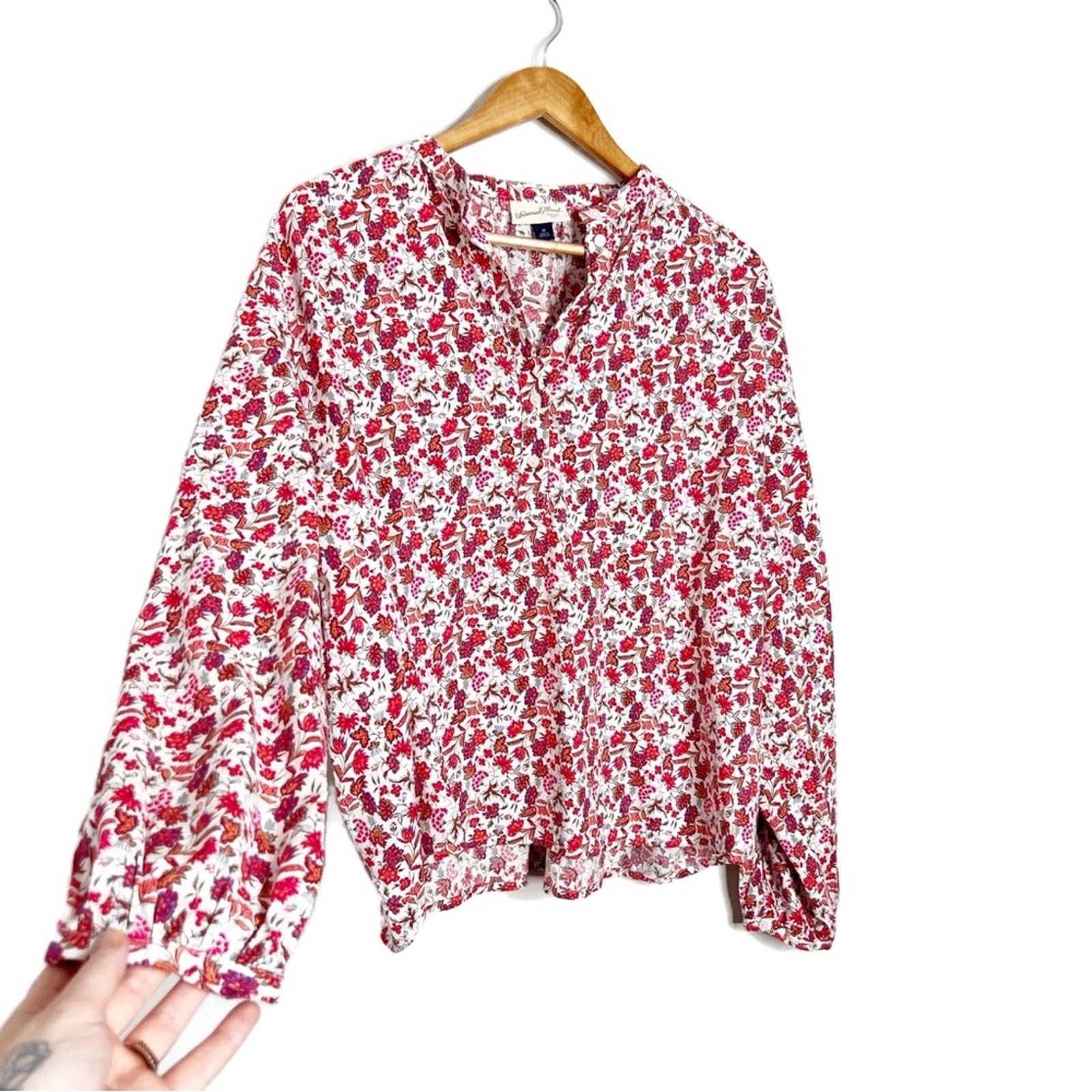 Target Basics Universal Thread Women’s Floral Red Flare Blouse Size M / US 6-8 / IT 42-44 - 5 Thumbnail
