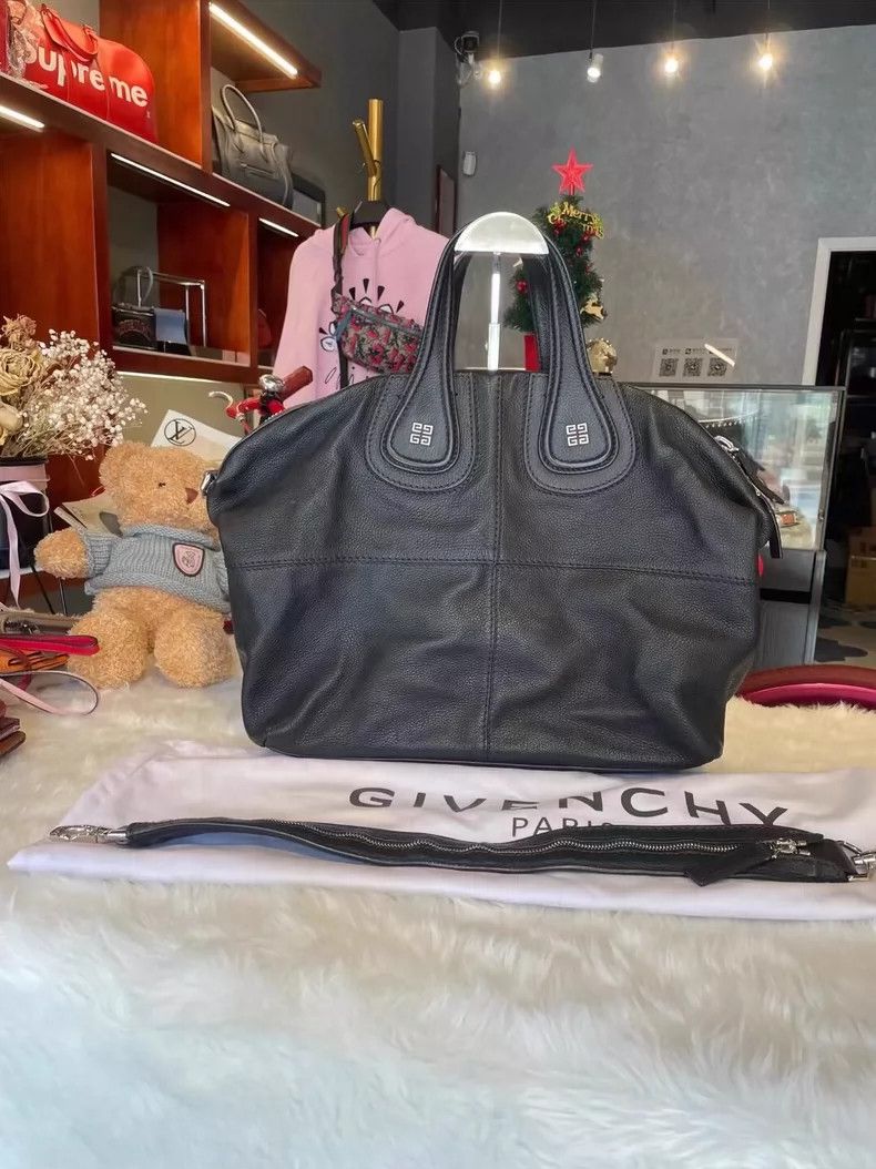 Givenchy Givenchy Black Full Leather Handbag Size ONE SIZE - 1 Thumbnail