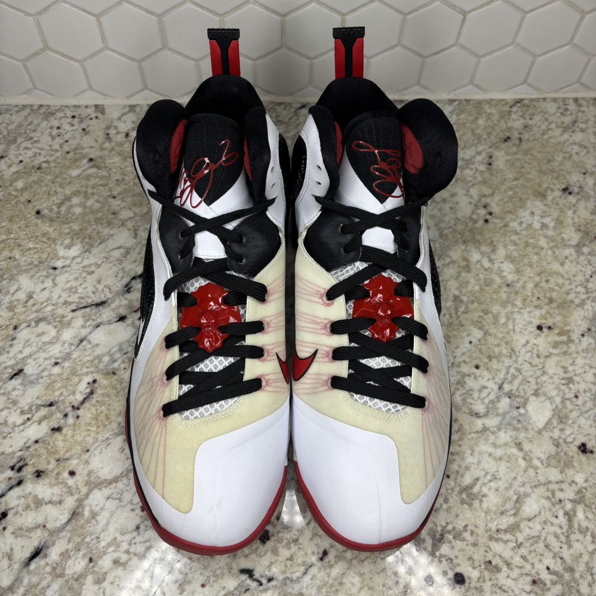 Nike Size 14 - Nike LeBron 9 Miami Heat Home Very Clean OG Box Size US 14 / EU 47 - 5 Thumbnail