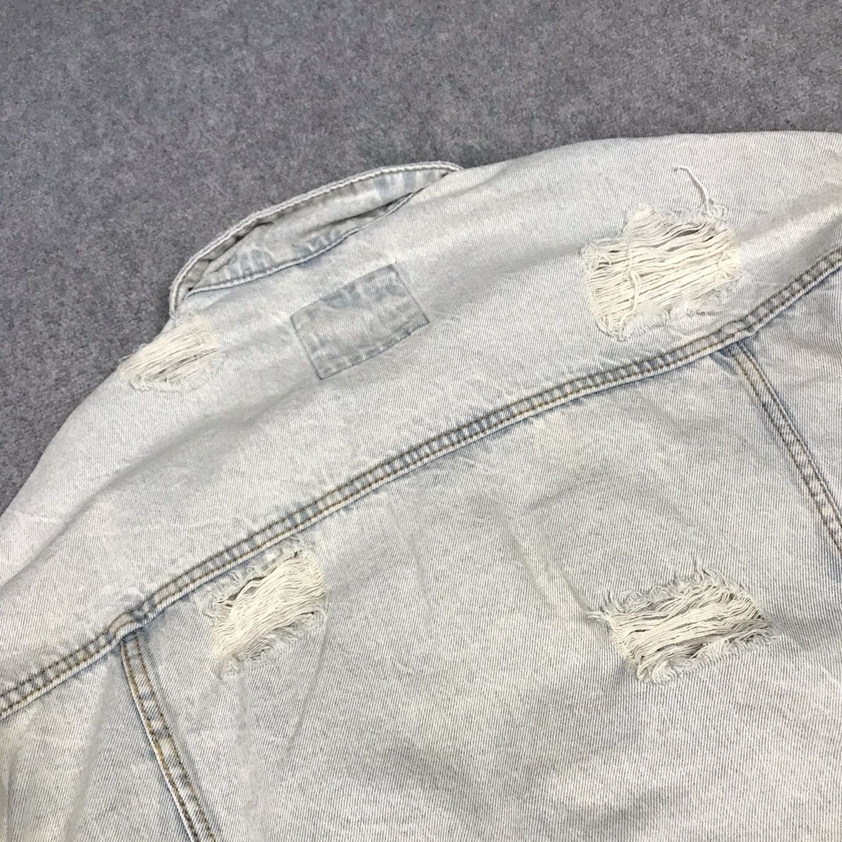 Designer × Zara ZARA MAN DENIM EMBROIDERY DESIGN DISTRESSED JACKET Size US L / EU 52-54 / 3 - 13 Thumbnail