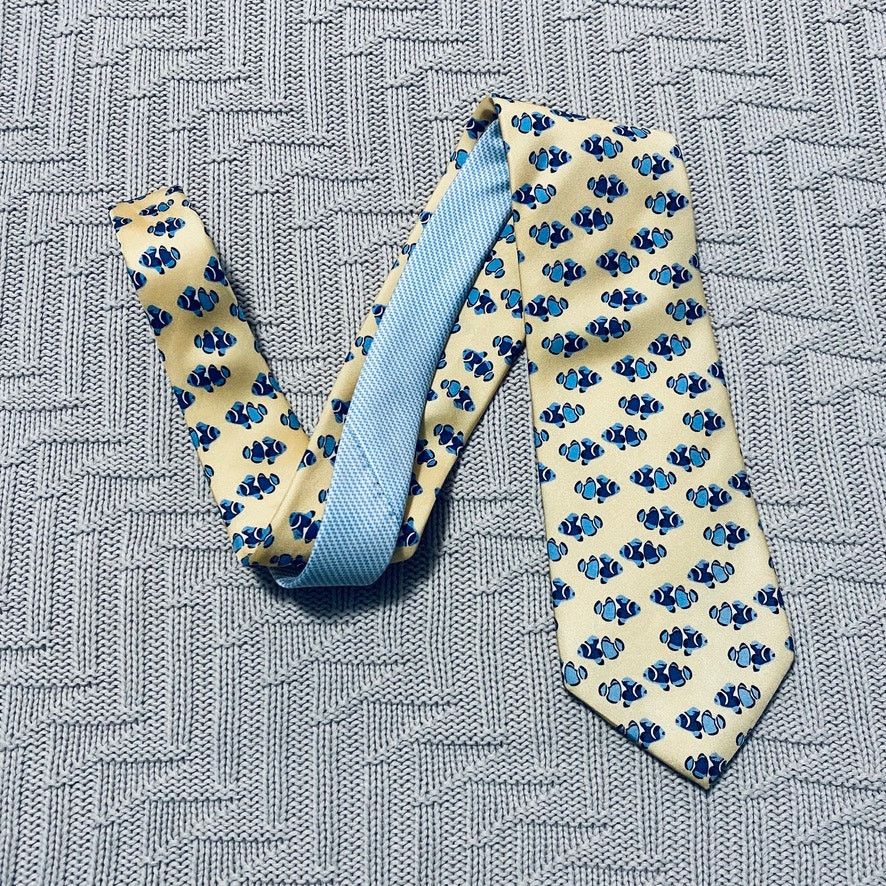Tommy Hilfiger Tommy Hilfiger blue fish silk tie Size ONE SIZE - 1 Thumbnail
