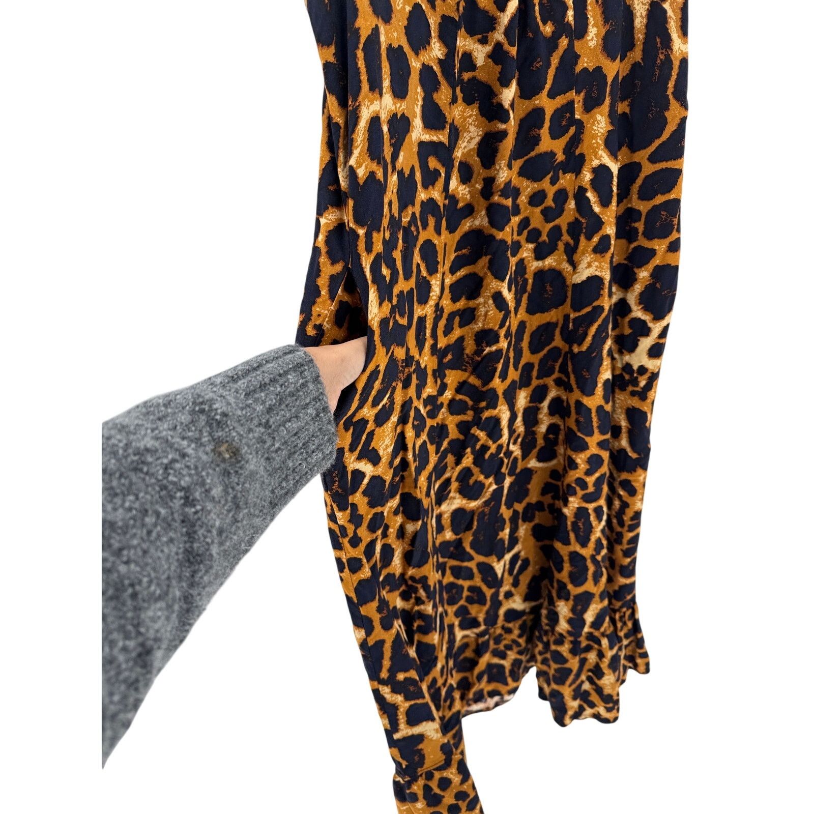 Other Buenos Ninos U Neck wild leopard hi lo Dress size S Size S / US 4 / IT 40 - 8 Thumbnail