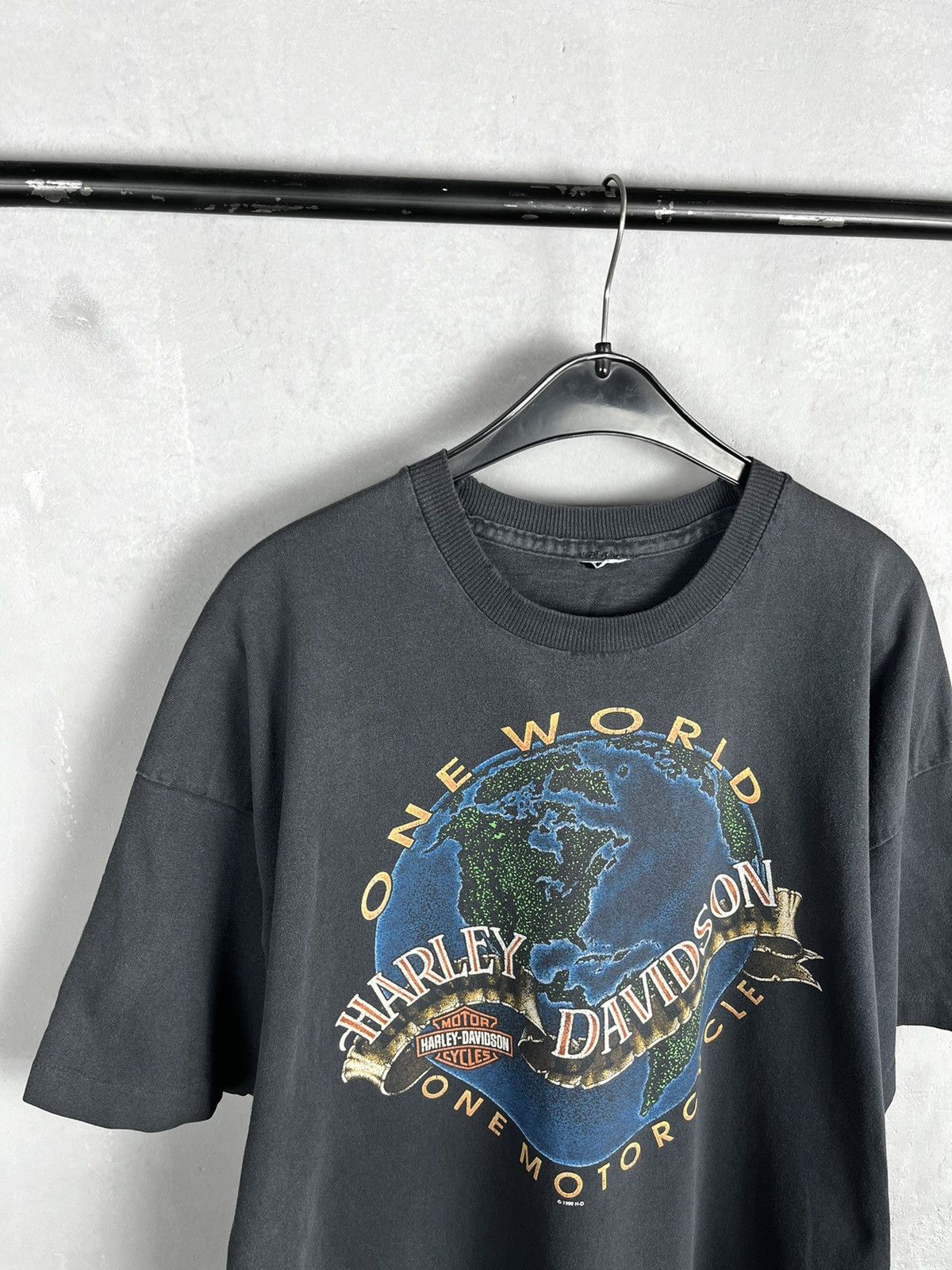 Harley Davidson × Vintage Harley Davidson one world 1996 USA t shirt Size US XL / EU 56 / 4 - 2 Thumbnail