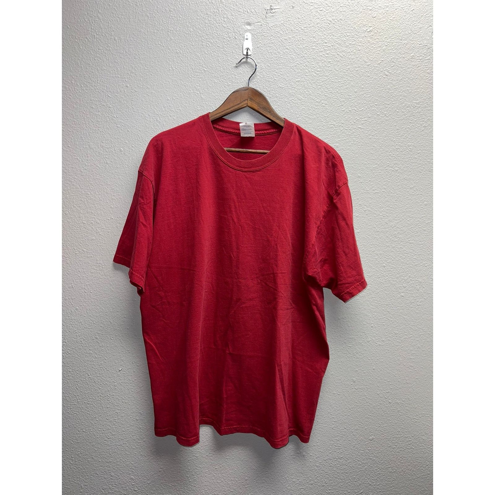 Gildan Y2K Gildan Ultra Cotton Red Blank Short Sleeve Shirt 2000s X Size US XL / EU 56 / 4 - 1 Thumbnail