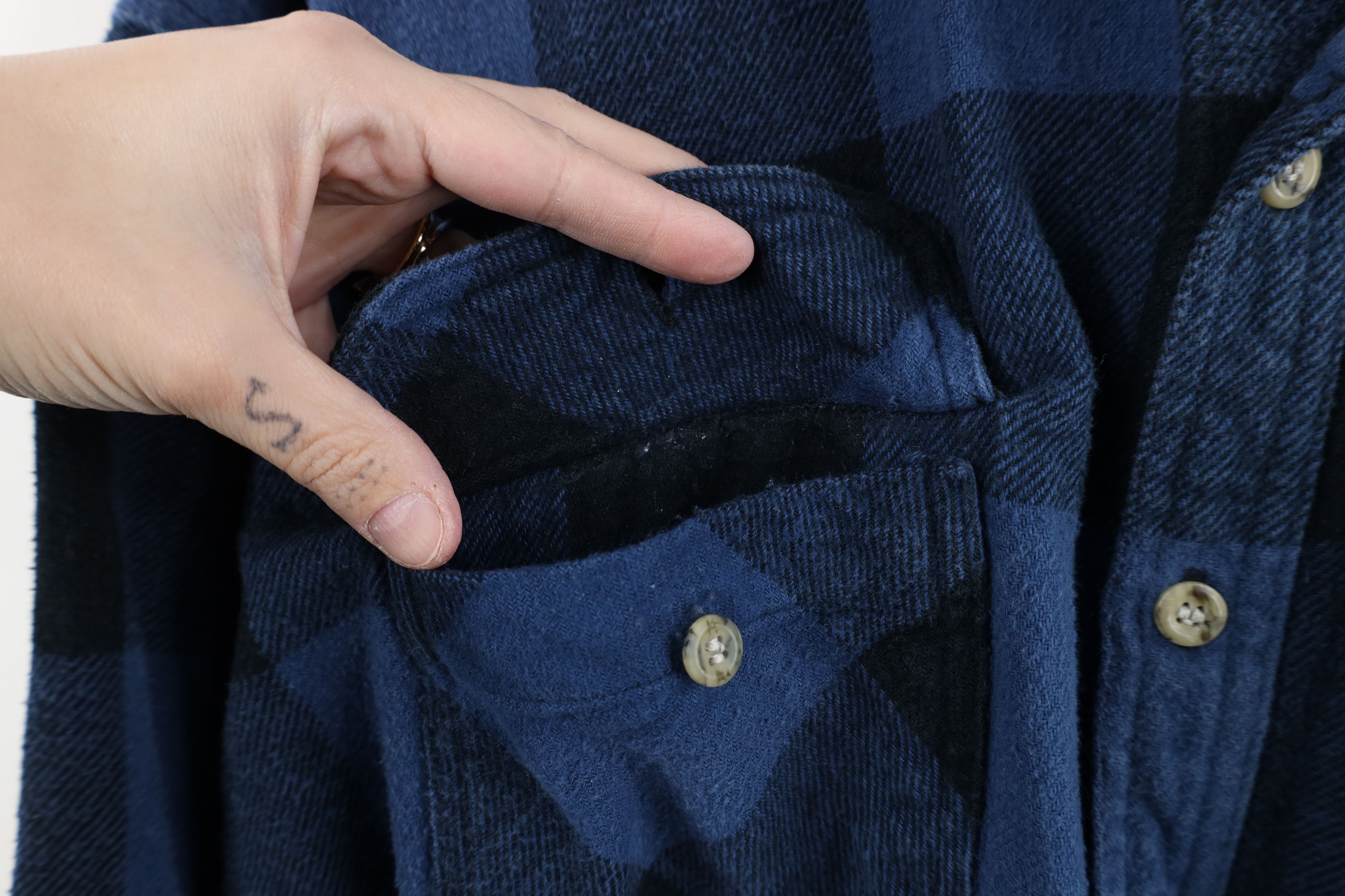 Vintage Vintage 90s Y2K Streetwear Heavyweight Flannel Button Shirt Size US XXL / EU 58 / 5 - 5 Thumbnail