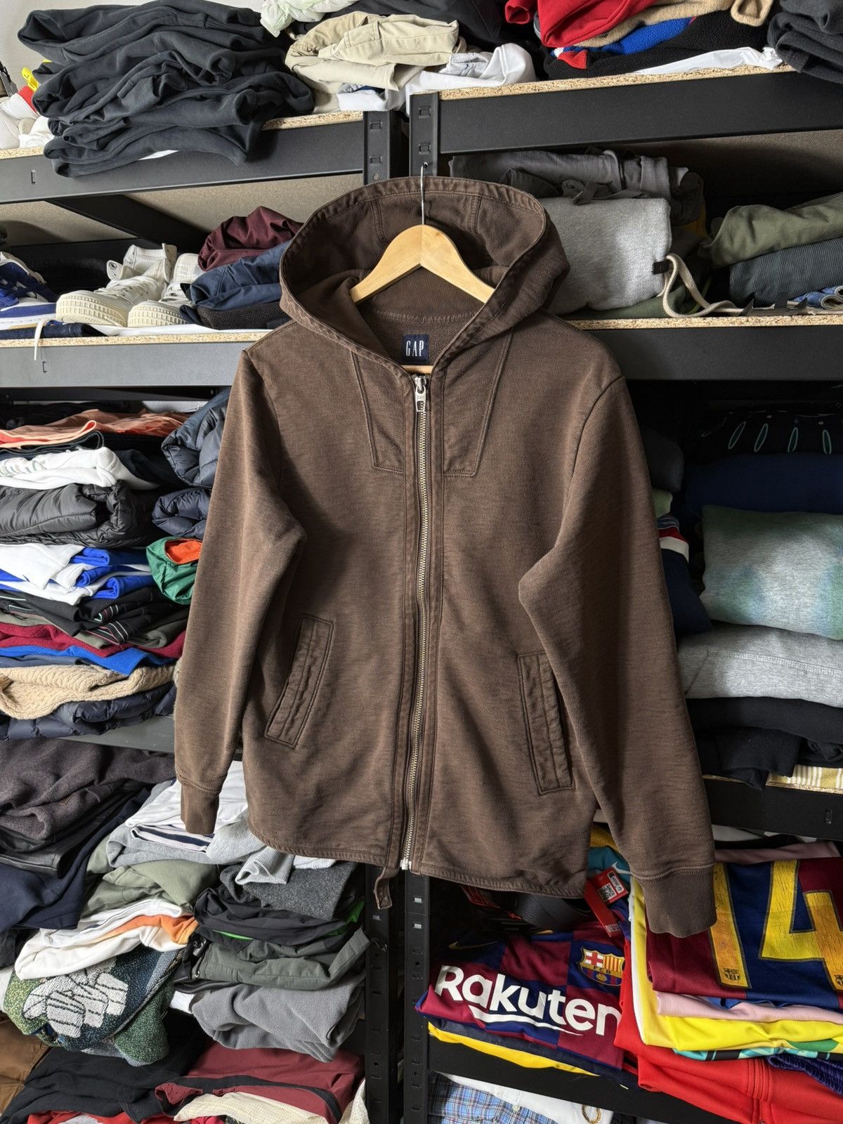 Gap Vintage GAP Brown Zip Hoodie Full Zip Faded Distressed Size US S / EU 44-46 / 1 - 1 Thumbnail