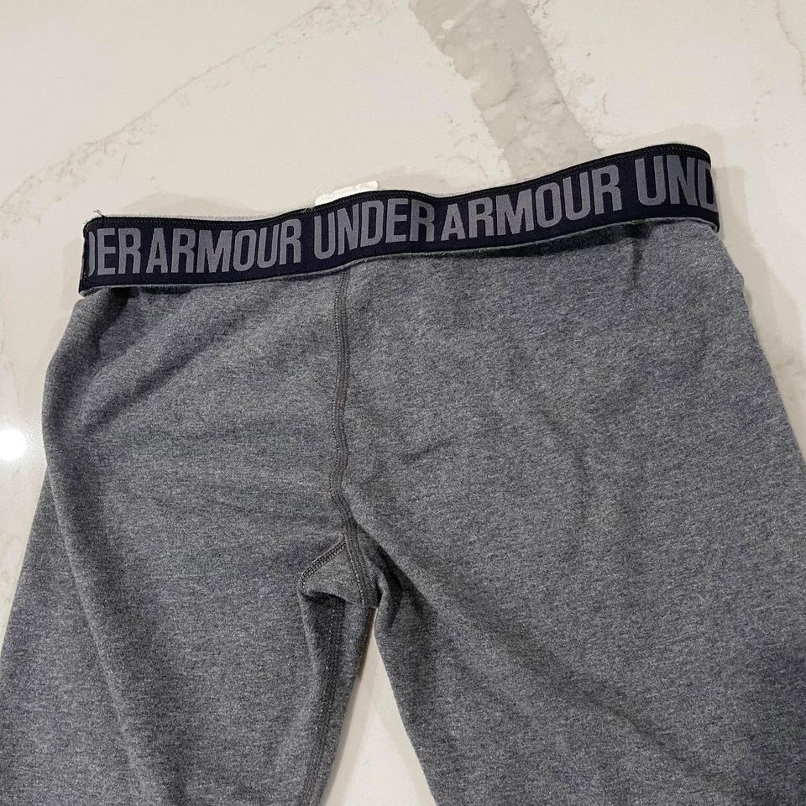 Under Armour Under Armour Gray Capri Activewear Leggings Women's Small Size 28" / US 6 / IT 42 - 5 Thumbnail