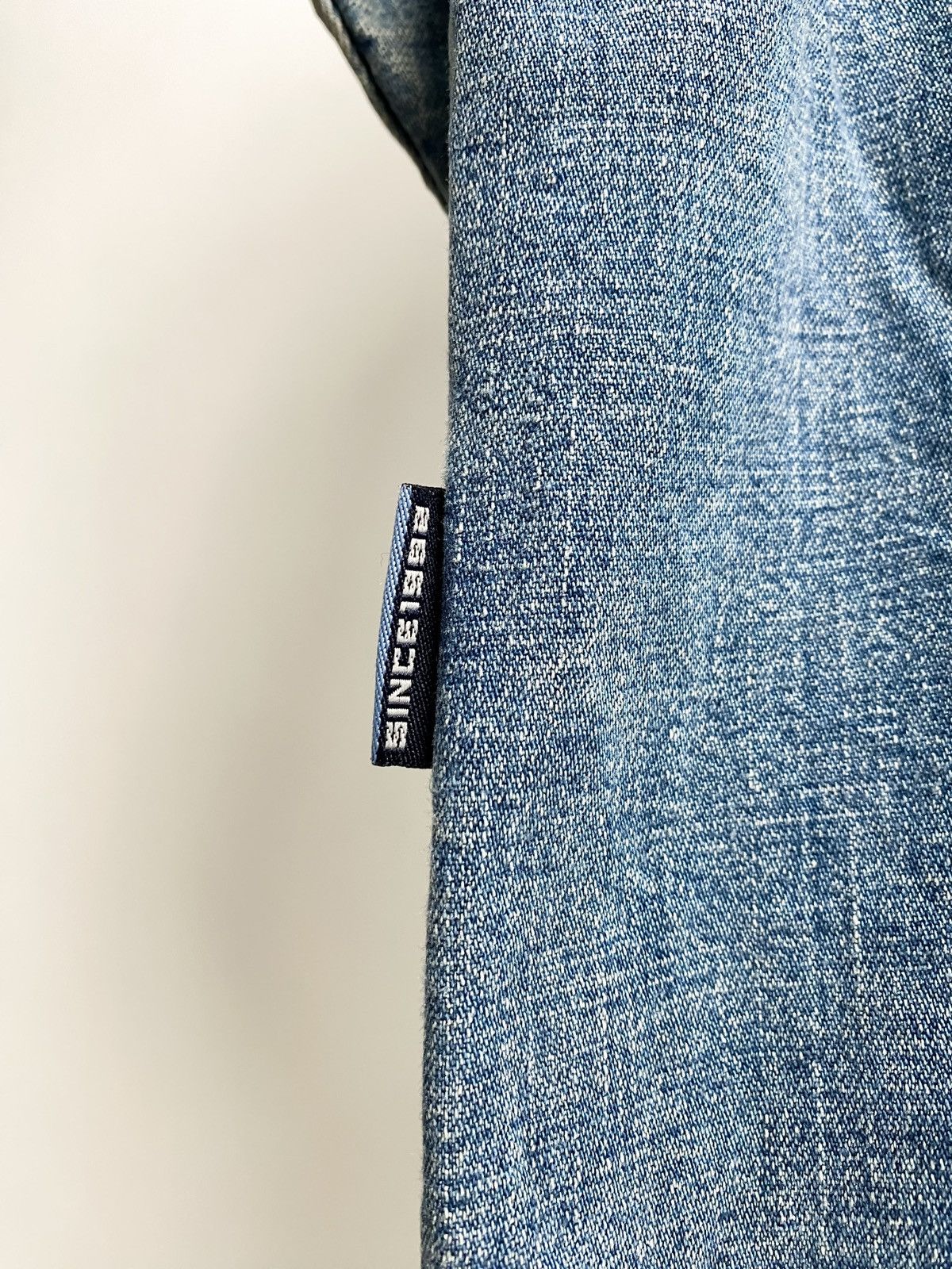 Fubu × Vintage Vintage 90's Fubu Jeans Heavy Denim Wax Jacket Size US XL / EU 56 / 4 - 7 Thumbnail