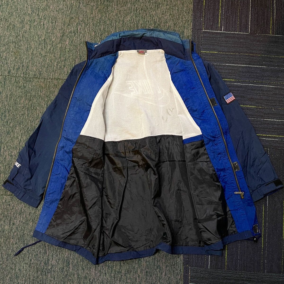 Nike VINTAGE NIKE SWOOSH 90s SPORTWEAR JACKET Size US XL / EU 56 / 4 - 8 Thumbnail