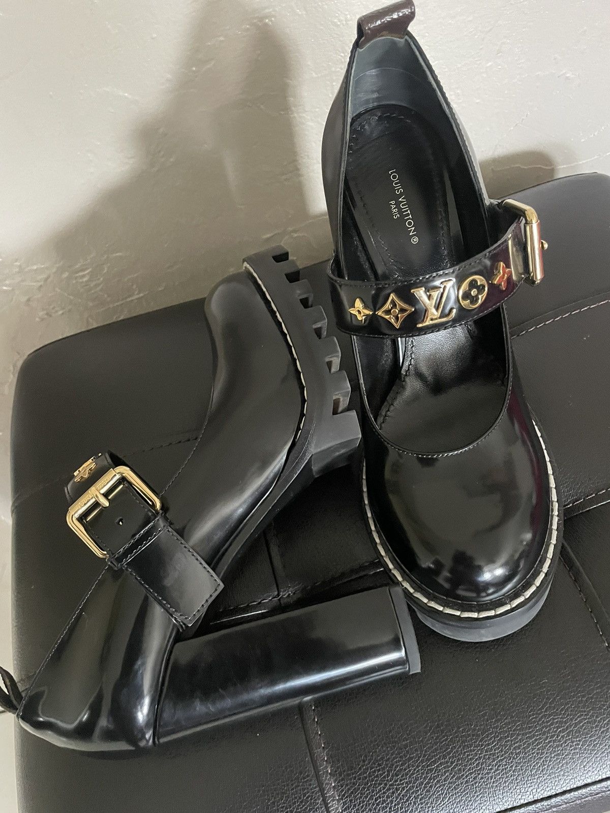 Louis Vuitton Louis Vuitton LV Star Trail Black Leather Platform Pump Size US 9 / IT 39 - 8 Thumbnail