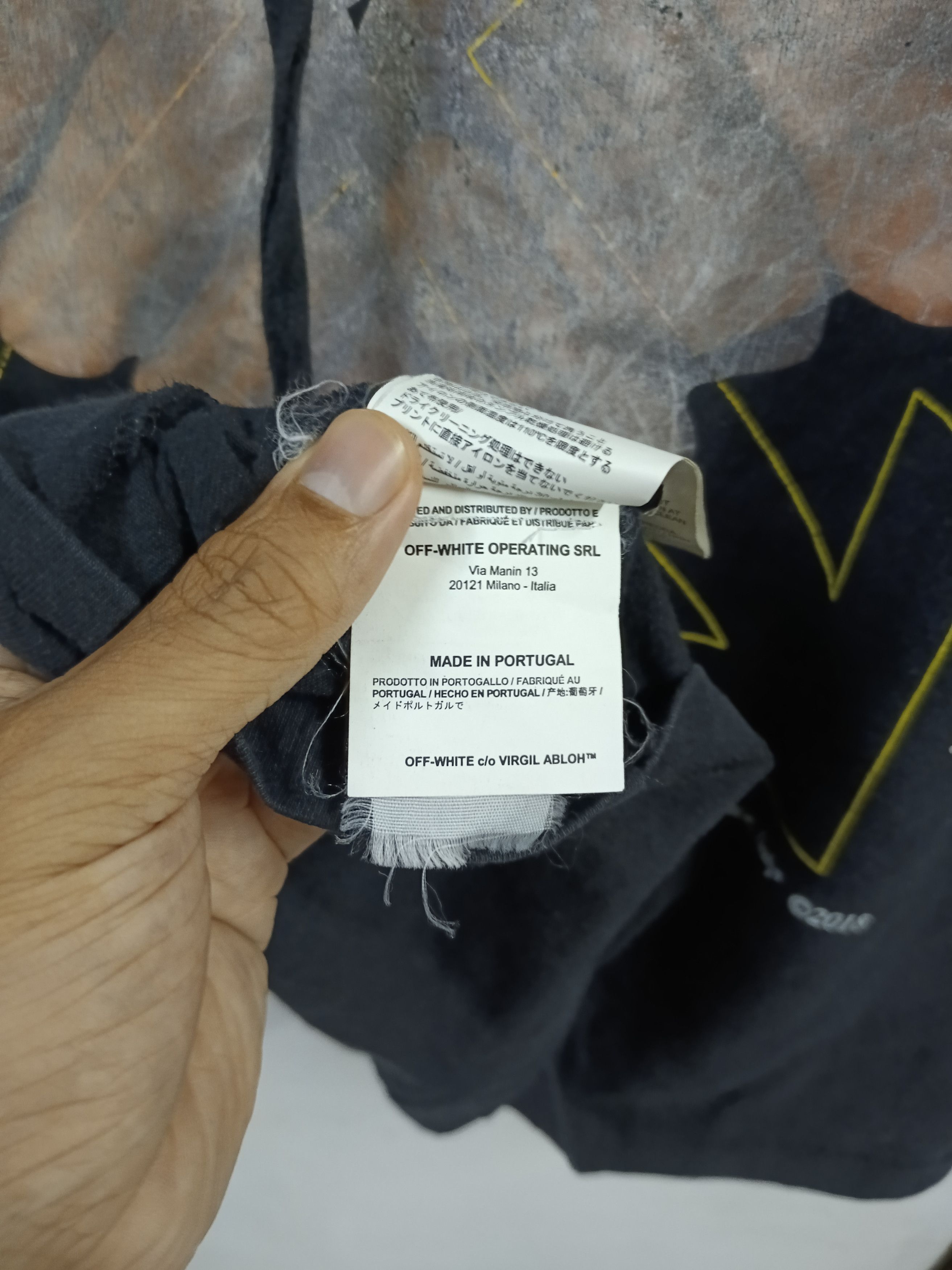 Off-White DISTRESSED OFF WHITE ARROW HAND T SHIRT Size US S / EU 44-46 / 1 - 7 Thumbnail