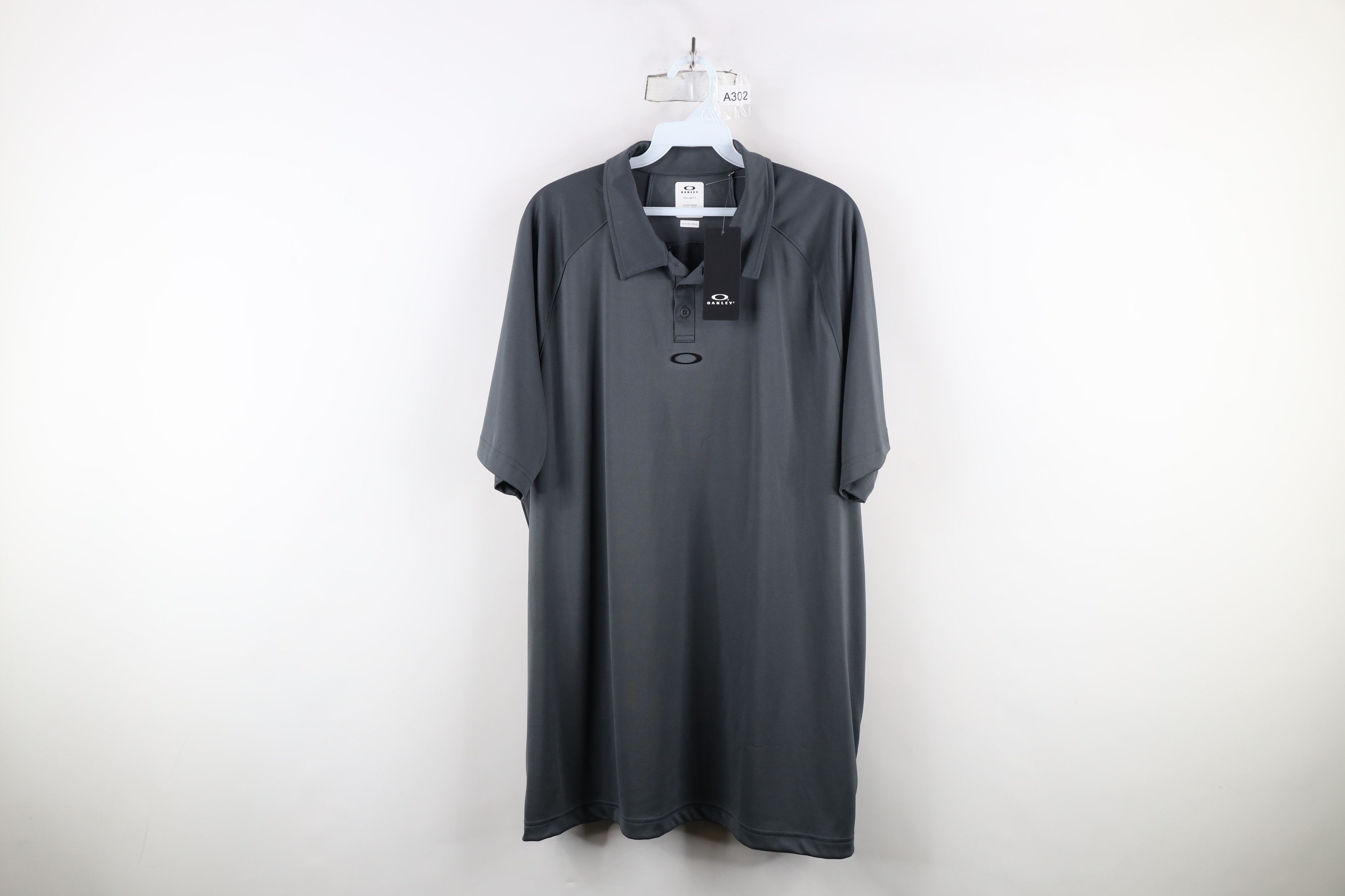 Oakley × Vintage Deadstock Vintage Y2K Oakley Logo Short Sleeve Golf Polo Size US XXL / EU 58 / 5 - 1 Thumbnail