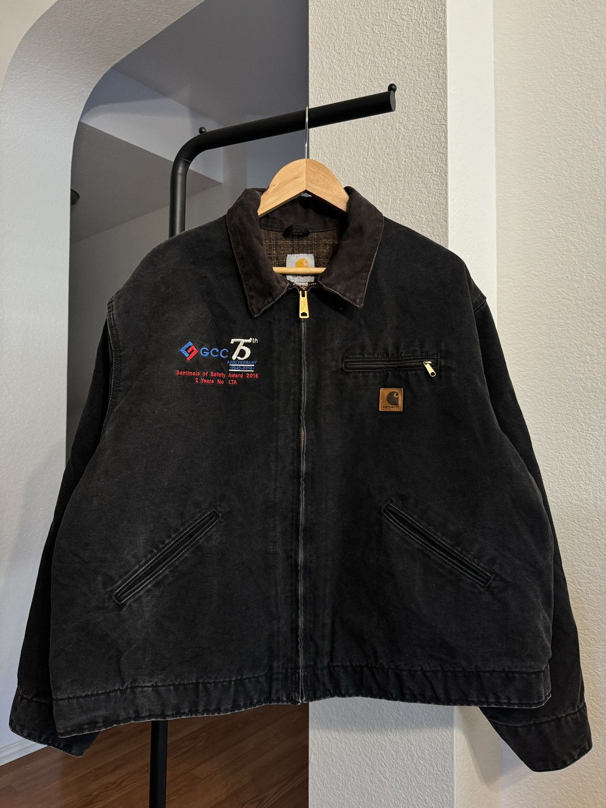 2016 Black J97 Carharrt Detroit Work Jacket