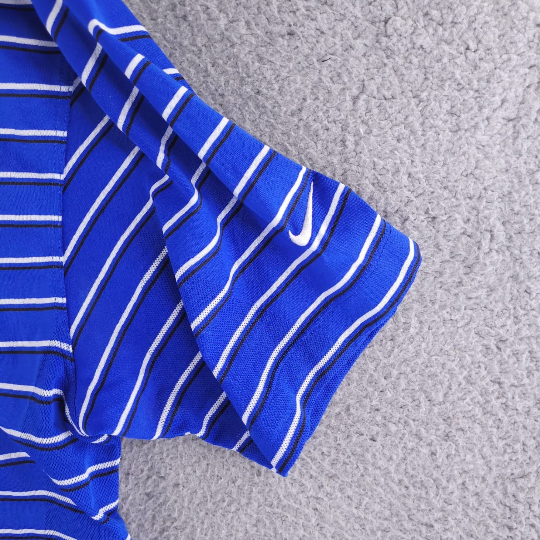 Nike Nike Golf Polo Shirt Mens Medium Blue Stripe Short Sleeve Polyester Polo Shirt Size US M / EU 48-50 / 2 - 3 Thumbnail