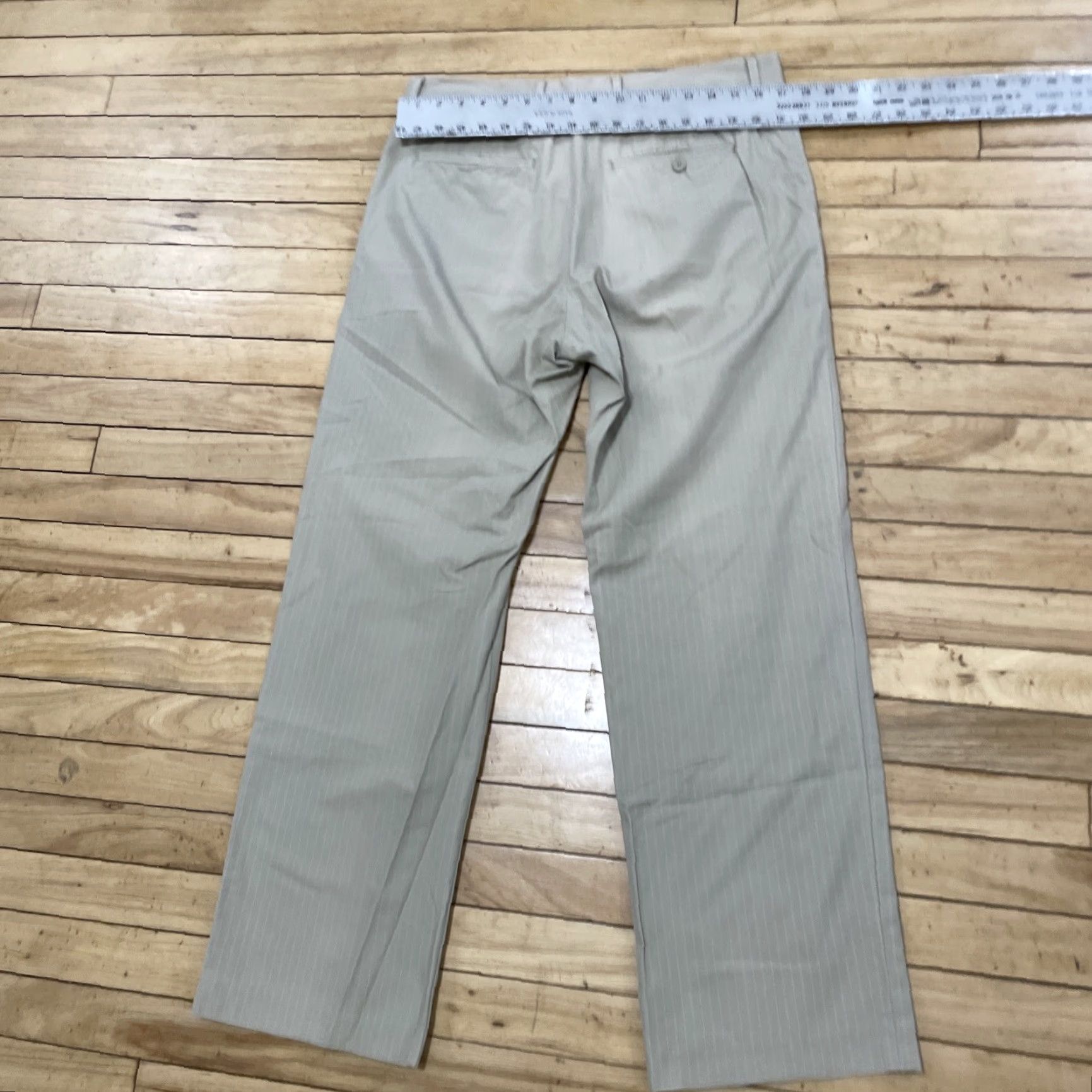 Banana Republic VINTAGE Banana Republic Pants Men 33x30 Flat Front Chino Beiga Khakis Pinstripe Nautical Preppy 2007 MENS Size US 33 - 7 Thumbnail