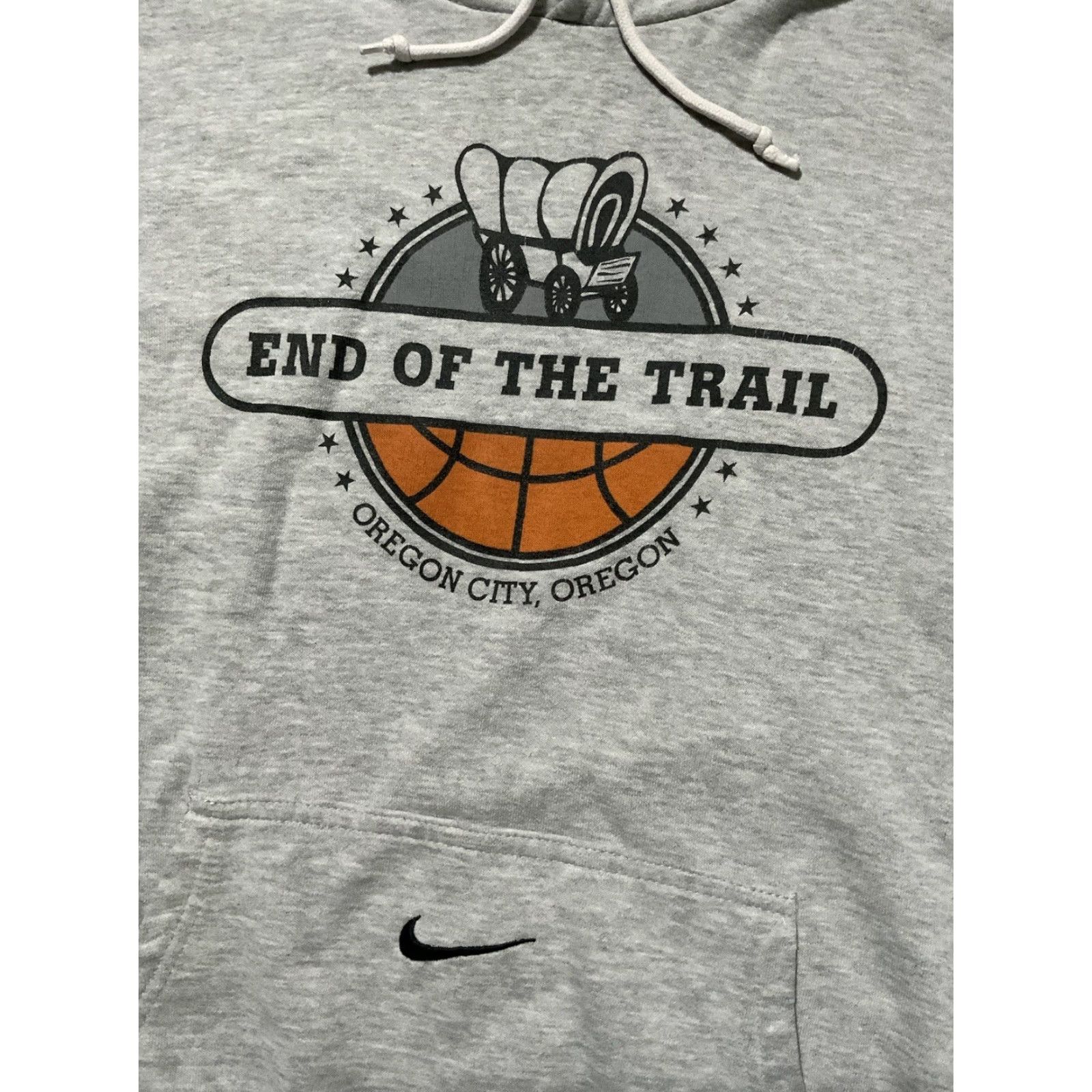 Nike VINTAGE Nike End Of The Trail Oregon City Basketball Center Swoosh Hoodie L Mens Gray City 90s Size US L / EU 52-54 / 3 - 5 Thumbnail