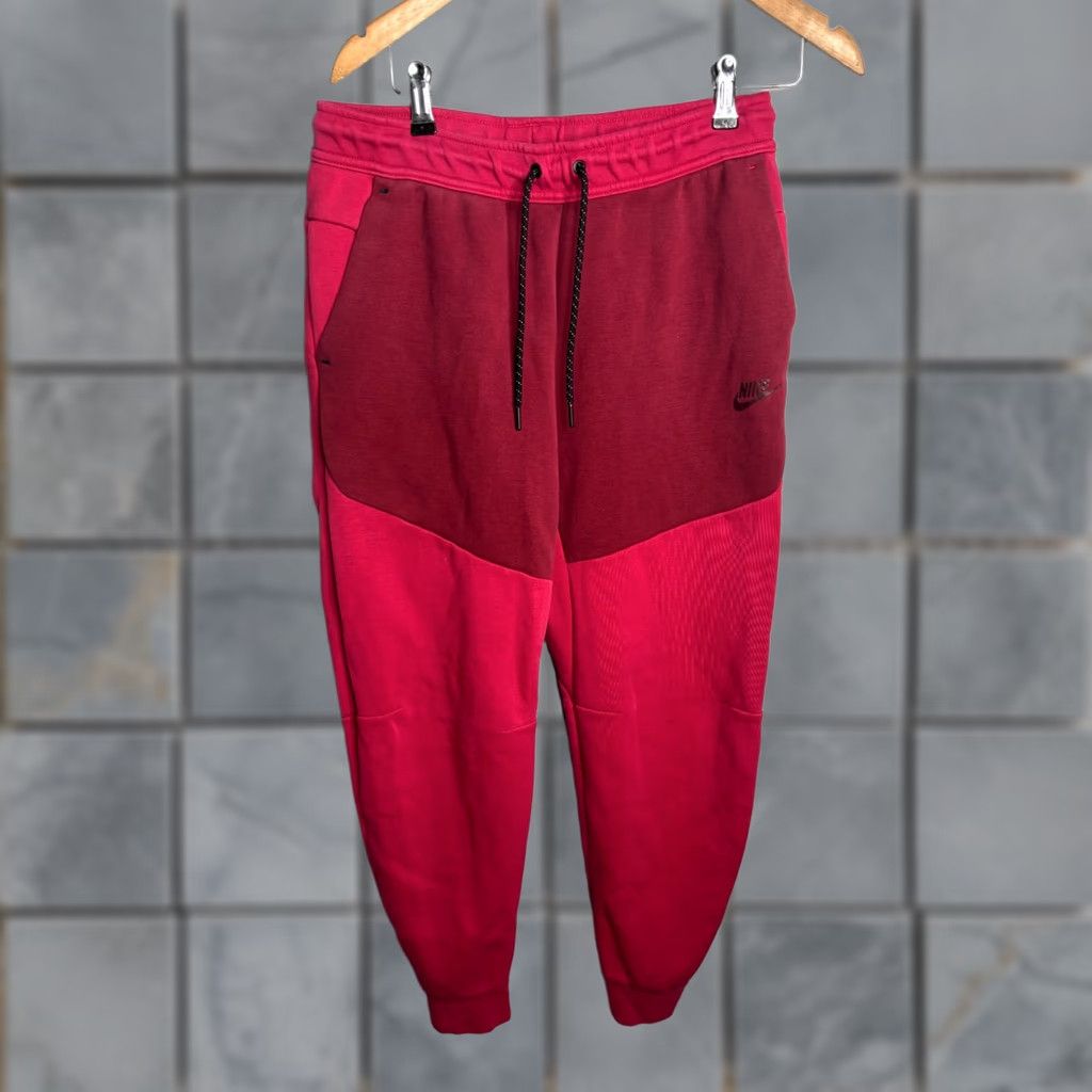 Nike Nike Sportswear Tech Fleece Joggers Mens M Red Swoosh Elastic Waist Casual Activewear 8/10 Vinyl Inseam 24in 32in Pattern Solid Logo 6321 Size US 31 - 1 Thumbnail