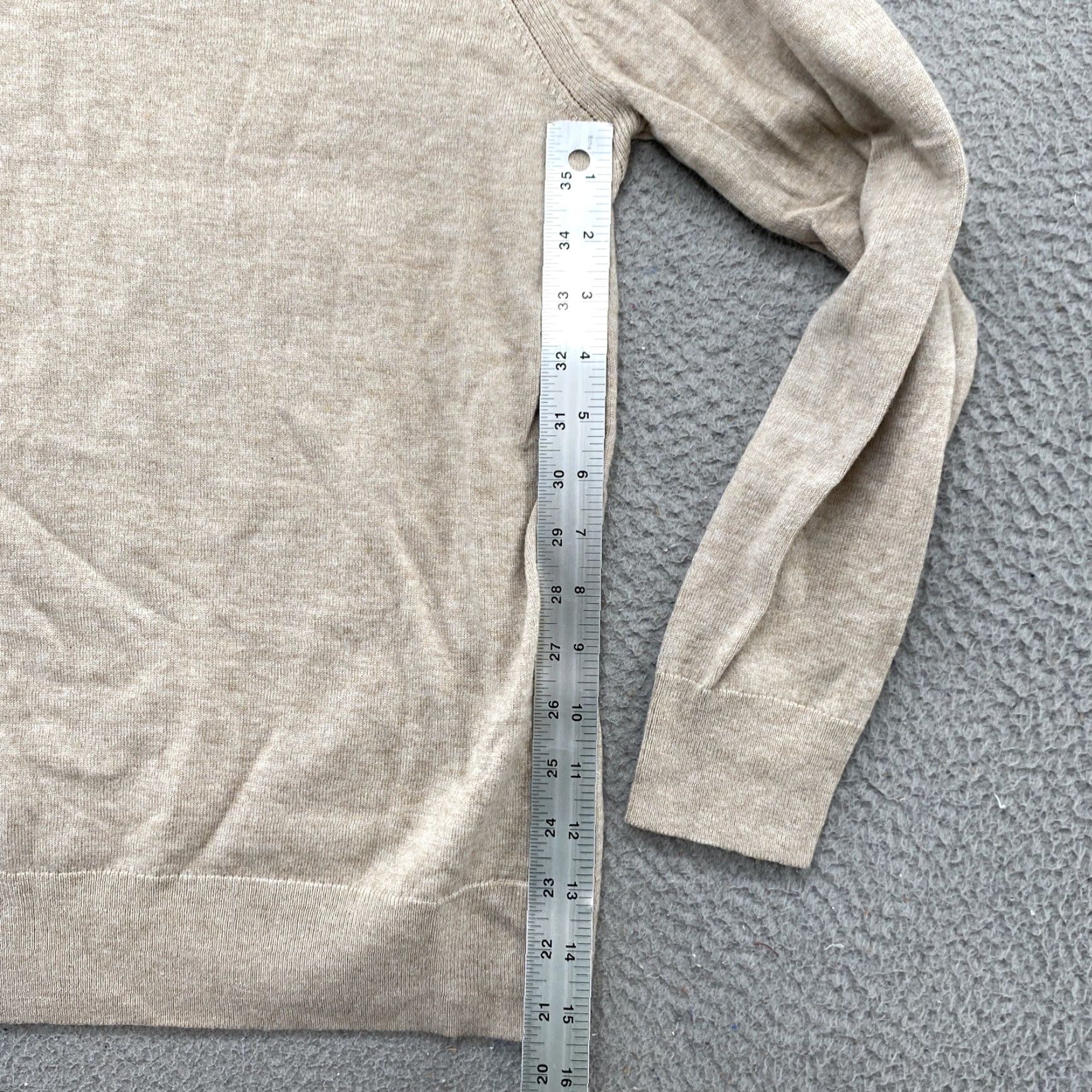 Banana Republic Banana Republic Lightweight Wool Blend Beige Sweater Women’s Size M Pullover Long Sleeve Wool Blend Beige Womens Medium Lightweight Pullover Sweater Size M / US 6-8 / IT 42-44 - 6 Thumbnail