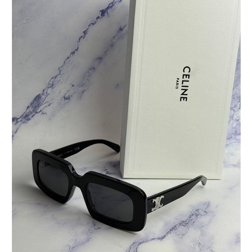 Celine NEW Celine CL40313U Triomphe Sunglasses in Black Size ONE SIZE - 1 Thumbnail