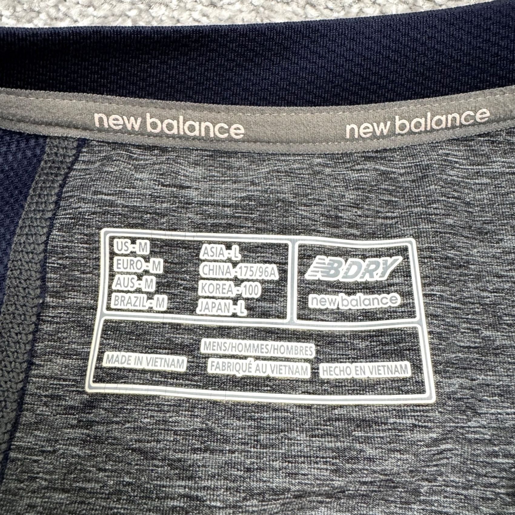 New Balance New Balance NB Dry Colorblock Raglan Long Sleeve T-Shirt Medium Gray Navy Tee Men Size US M / EU 48-50 / 2 - 7 Thumbnail