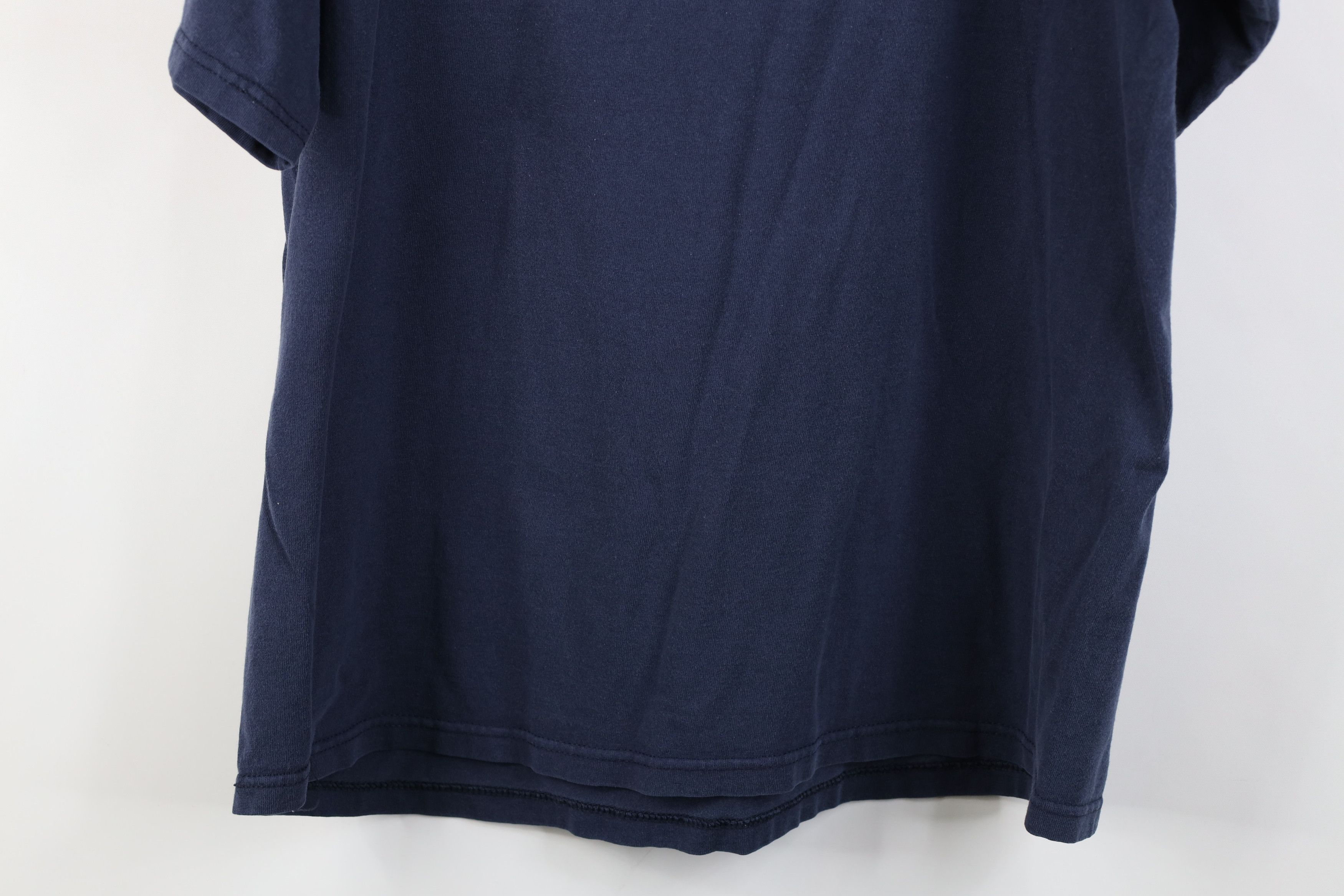 Vintage Vintage Y2K 2001 Spell Out Tennessee Titans Football T-Shirt Size US L / EU 52-54 / 3 - 16 Thumbnail