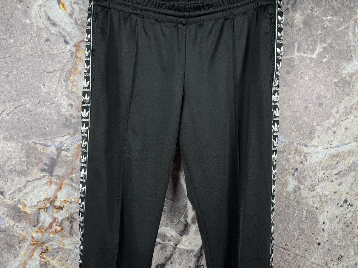 Adidas Adidas Navy Track Pants Athletic Joggers With Side Stripes Size 34" / US 12 / IT 48 - 3 Thumbnail