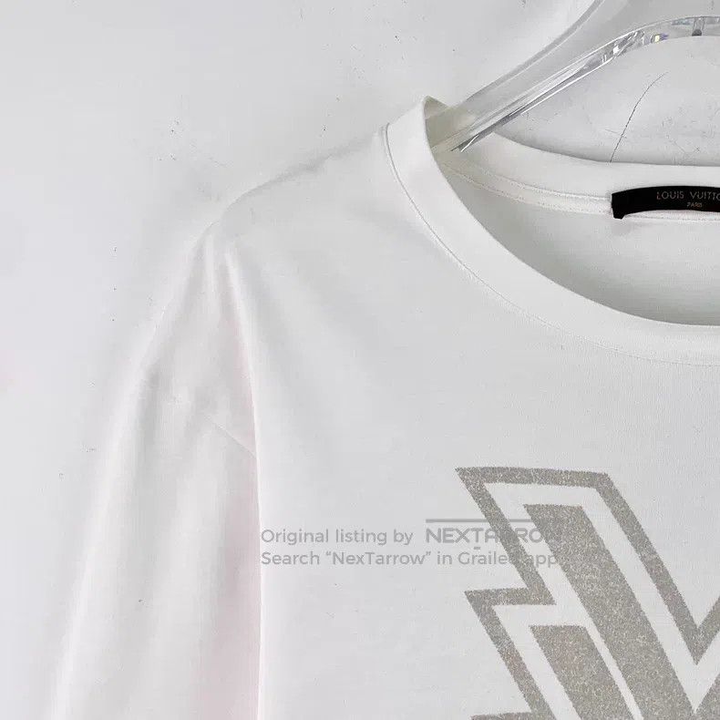 Louis Vuitton Louis Vuitton White V-print cotton crewneck short-sleeve T Size US M / EU 48-50 / 2 - 3 Thumbnail