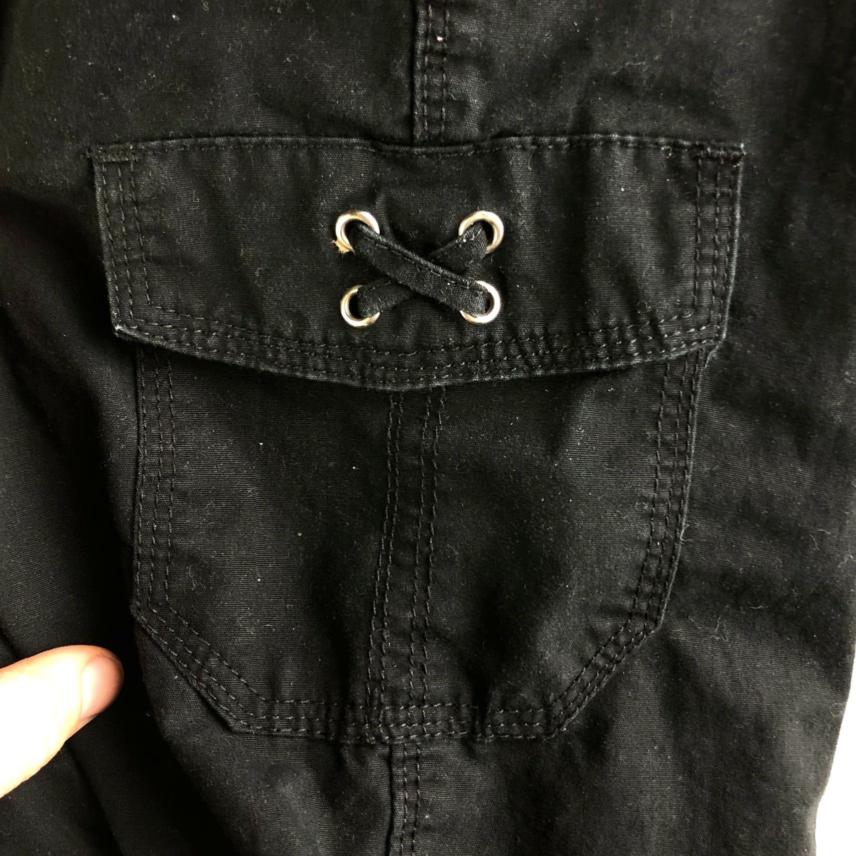 Vintage Riders Black Cropped Pants Womens 30" Waist Dark Wash Cargo Pocket Size 32" / US 10 / IT 46 - 4 Thumbnail