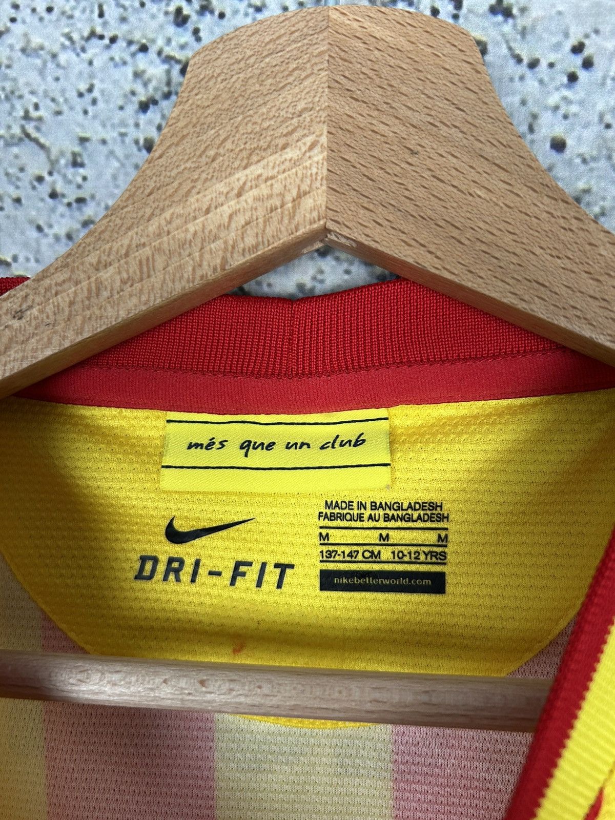 Nike Messi FC Barcelona Soccer Jersey Nike Football Sport Rare Size US XS / EU 42 / 0 - 9 Thumbnail