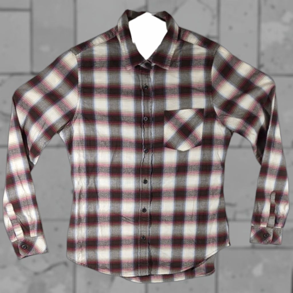 Pendleton Shirt Womens Medium Flannel Plaid Long Sleeve Button-Up Casual Sleeve White Red Black Multicolor Pocket Easy Care