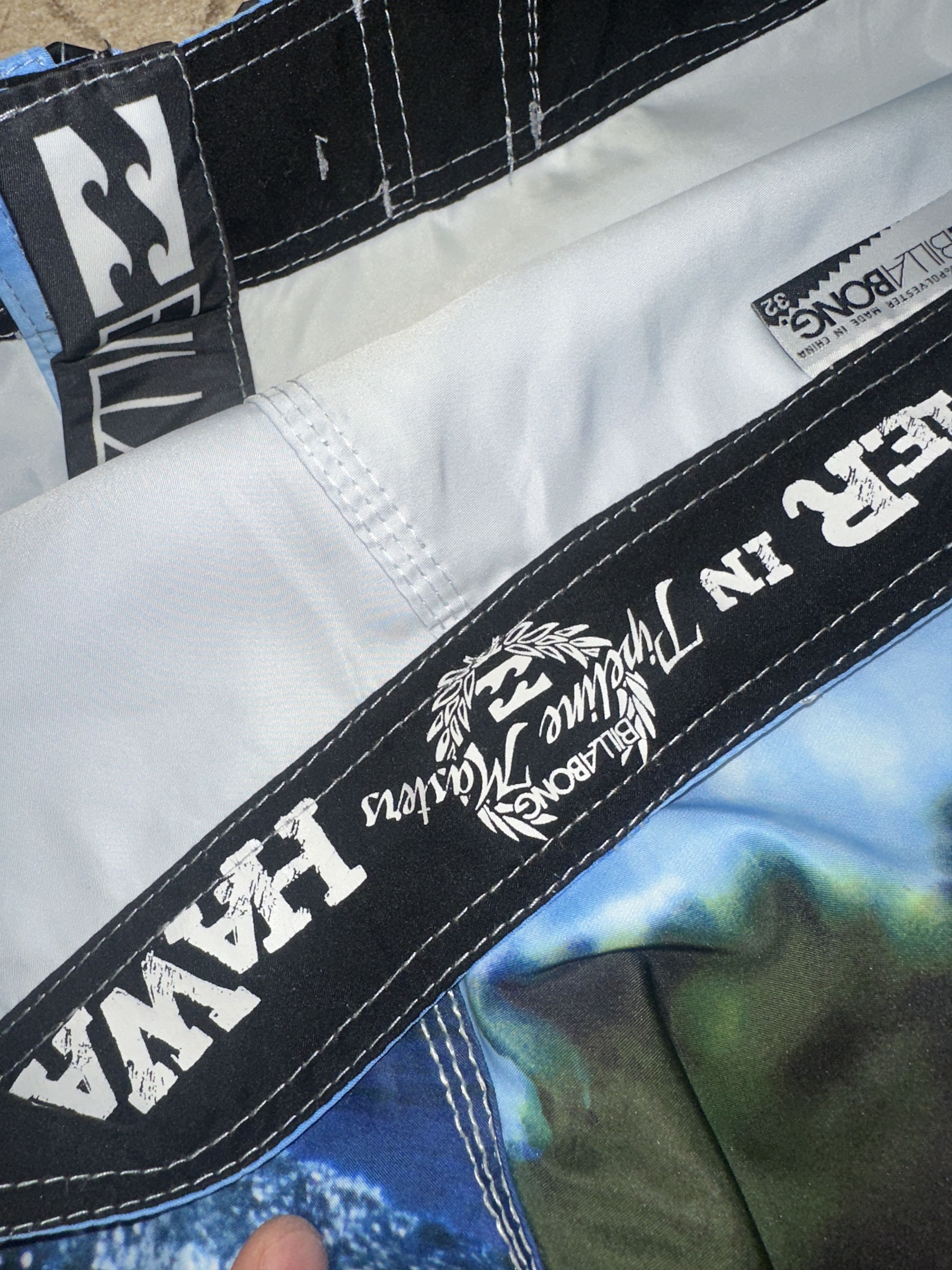Billabong Pipeline Masters Hawaii Shorts Trunks Size 32