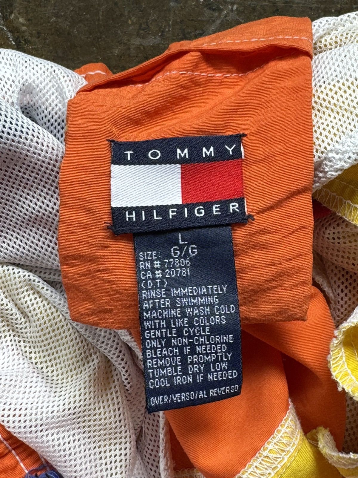 Tommy Hilfiger Tommy Hilfiger multi-coloured swim shorts Size US 34 / EU 50 - 6 Thumbnail