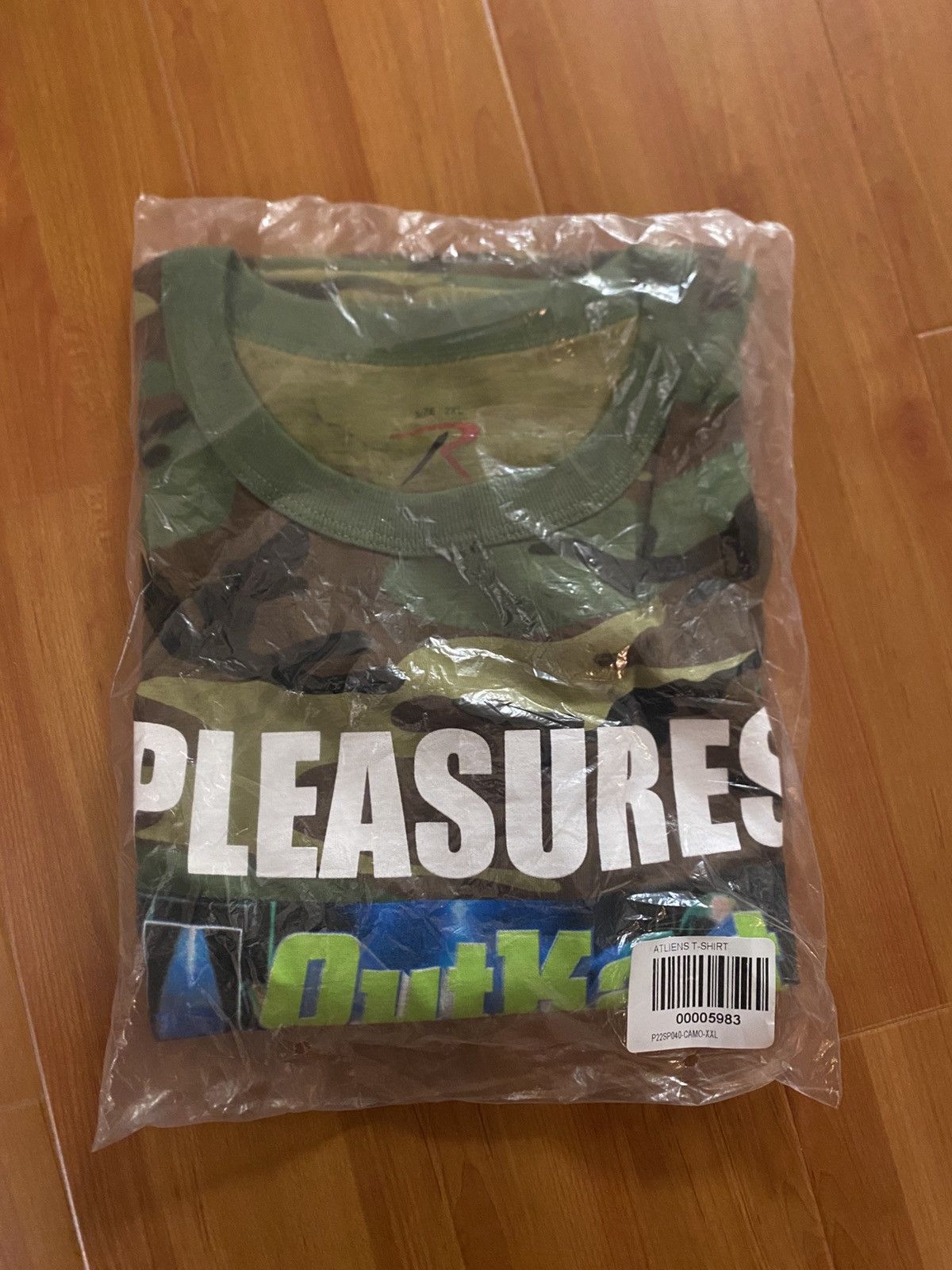 Outkast × Pleasures Pleasures OutKast ATLiens Tee Size US XXL / EU 58 / 5 - 2 Thumbnail
