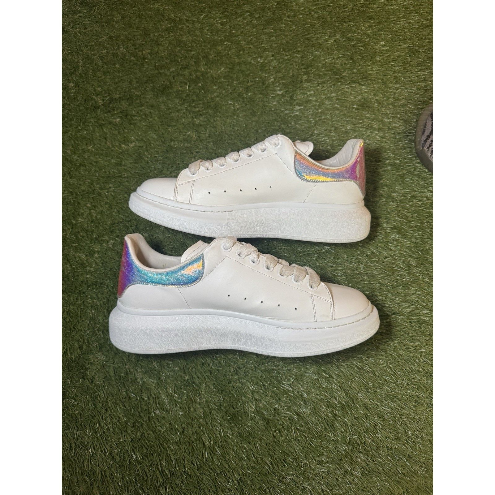Alexander McQueen Alexander McQueen Oversized White Sneakers Size 41 / 8 Men’s Size US 8 / EU 41 - 2 Thumbnail