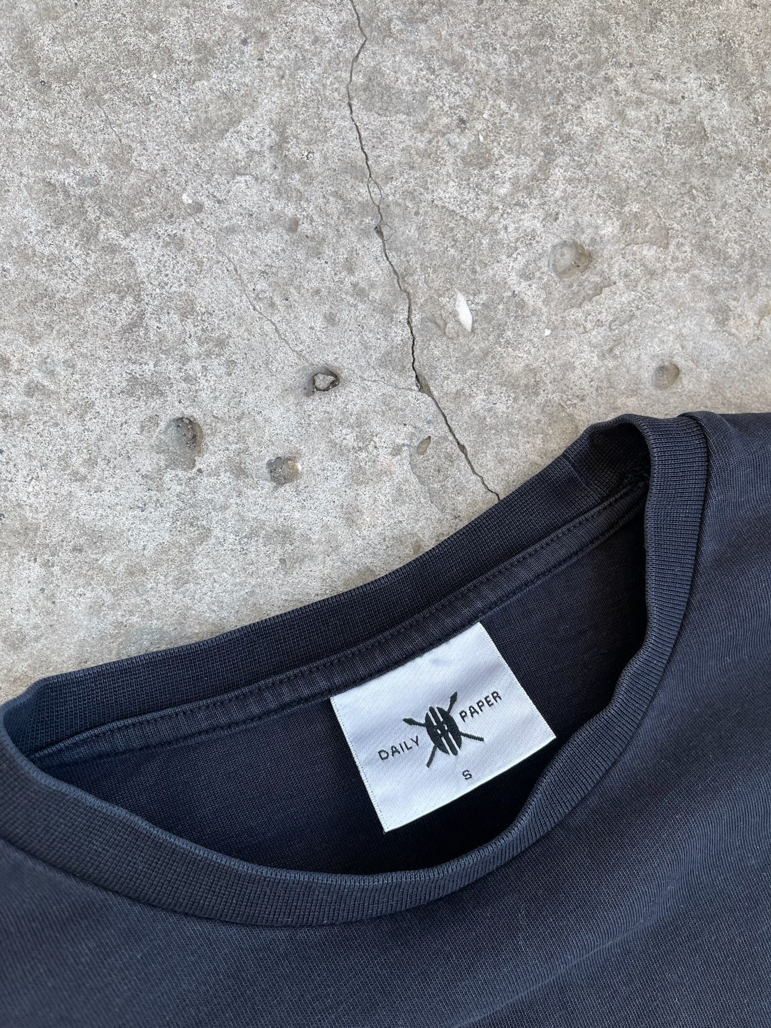 Daily Paper Daily Paper Racing Longsleeve Headlines Lagos T-shirt Y2k Size US S / EU 44-46 / 1 - 6 Thumbnail