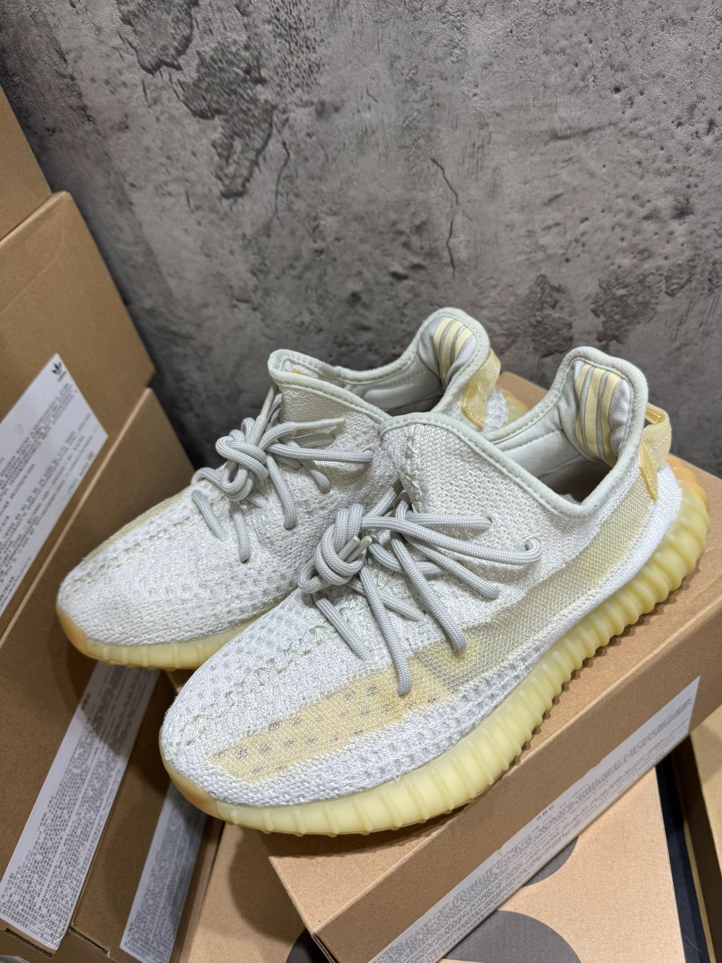 Yeezy Yeezy Yellow Lowtop Sneakers 40 Men Size US 7.5 / EU 40-41 - 1 Thumbnail