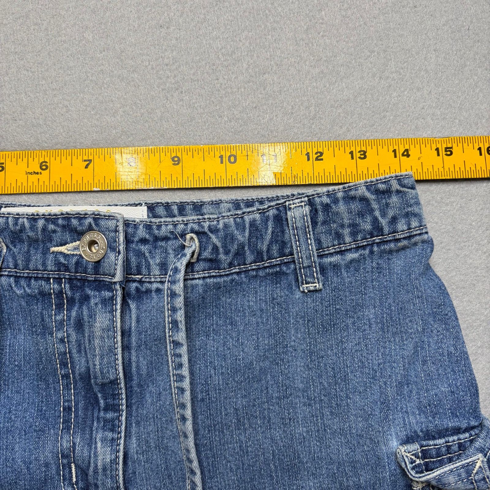 Express Express Bless Denim Cargo Shorts Women 3/4 Low Rise Y2K Size 28" / US 6 / IT 42 - 6 Thumbnail